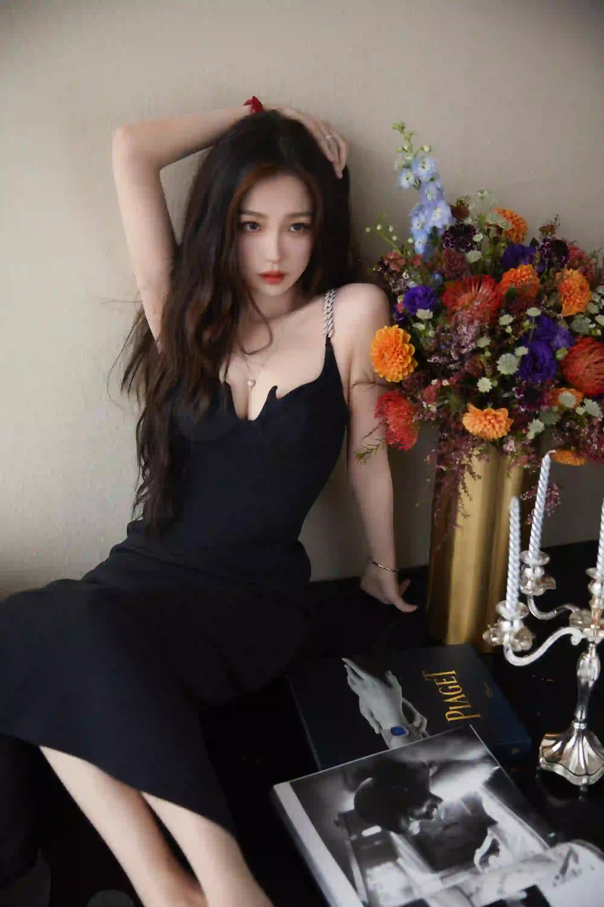 虞书欣 黑色吊带裙 性感美女
