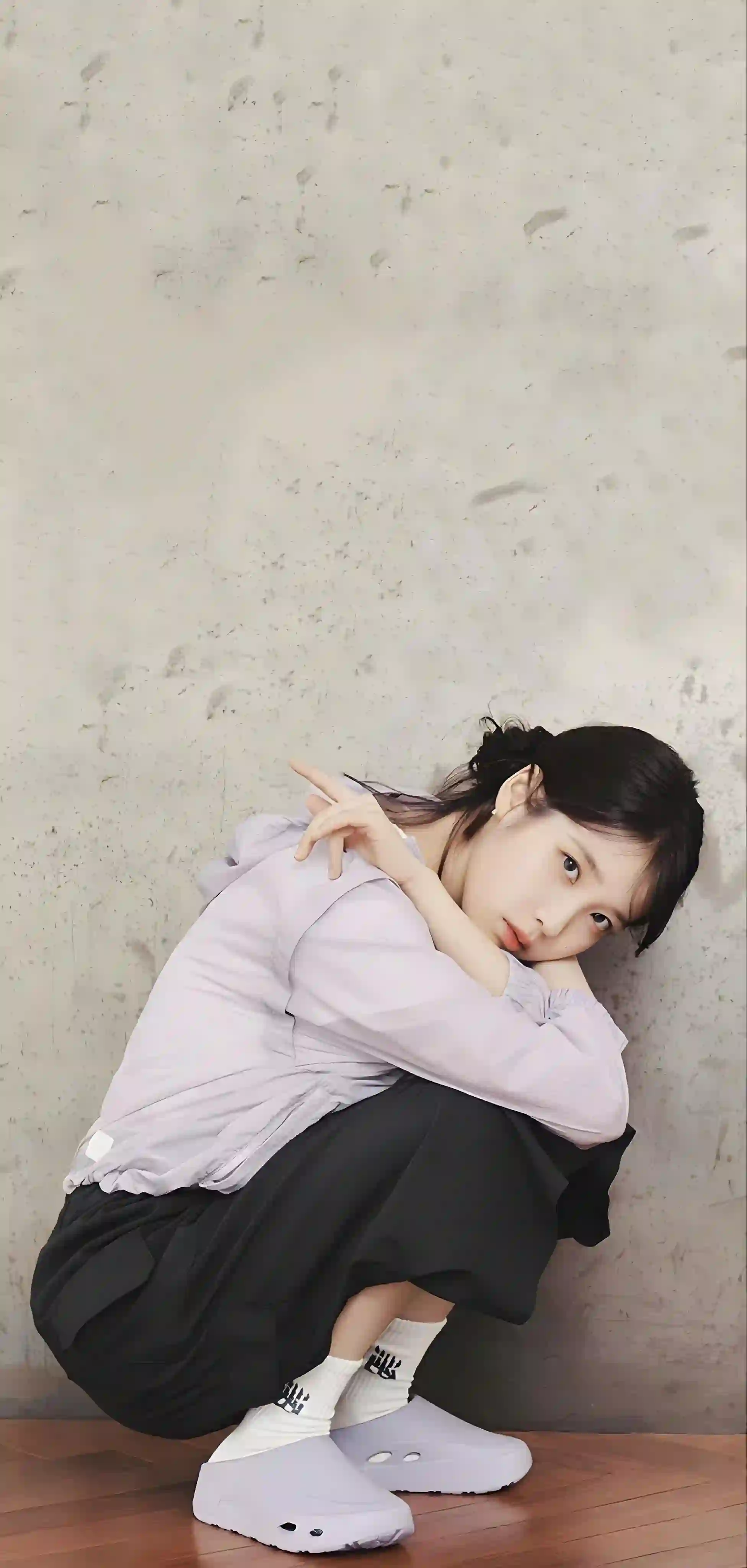 李知恩·蹲姿写真 韩国美女明星 IU