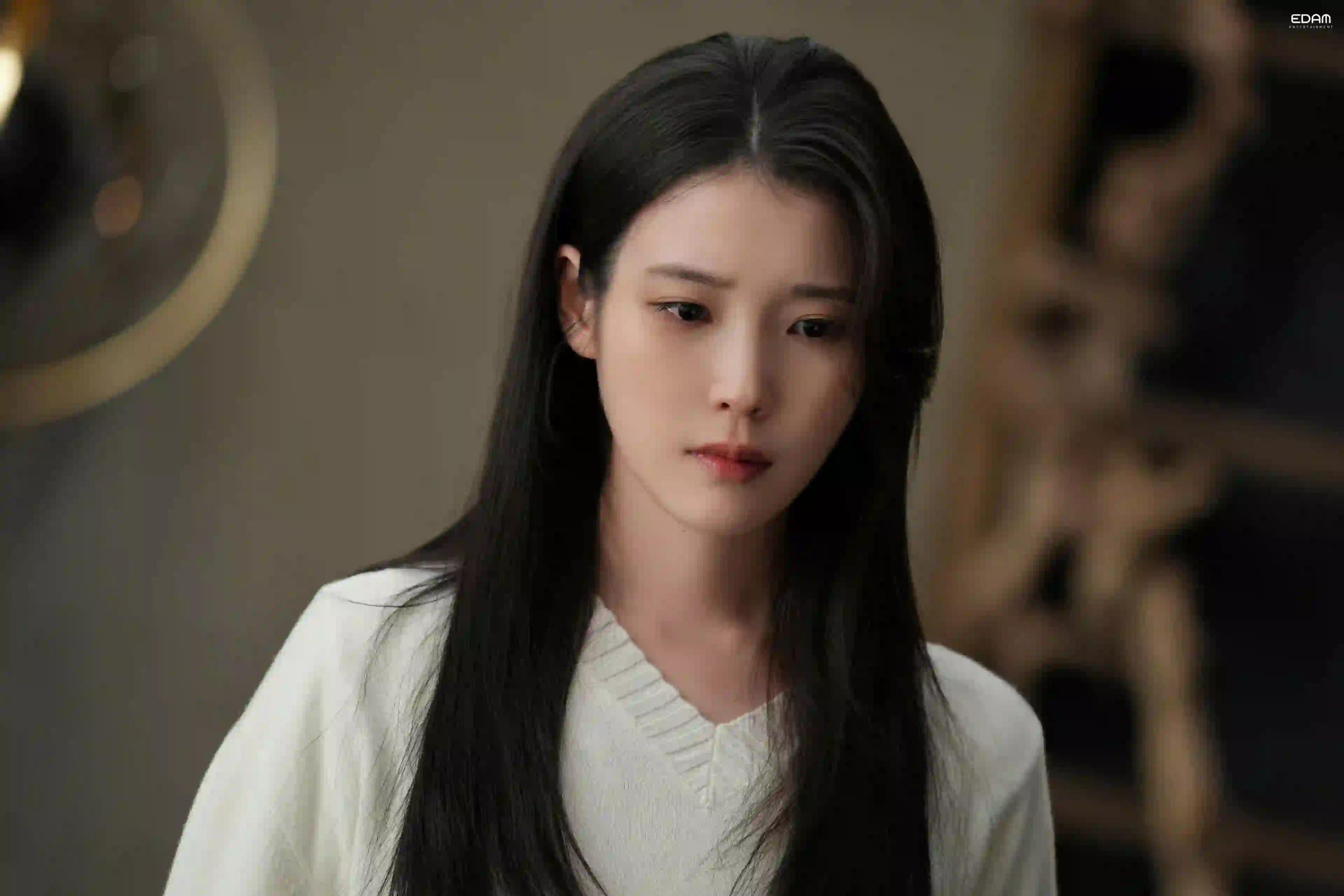 IU 李知恩 长发美女 优雅 气质