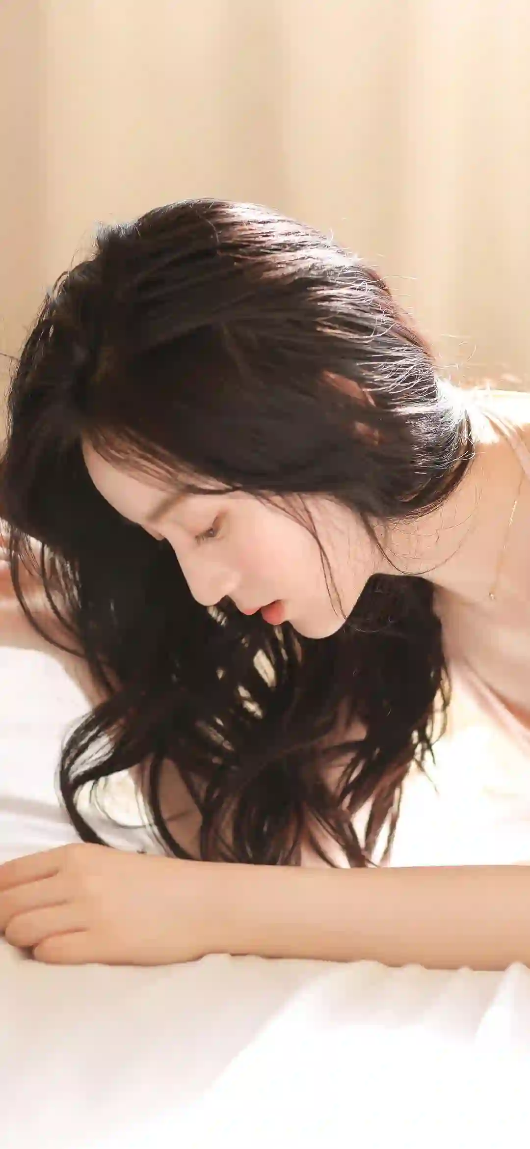 长发清纯美女 白色长裙 长腿美女 唯美 居家