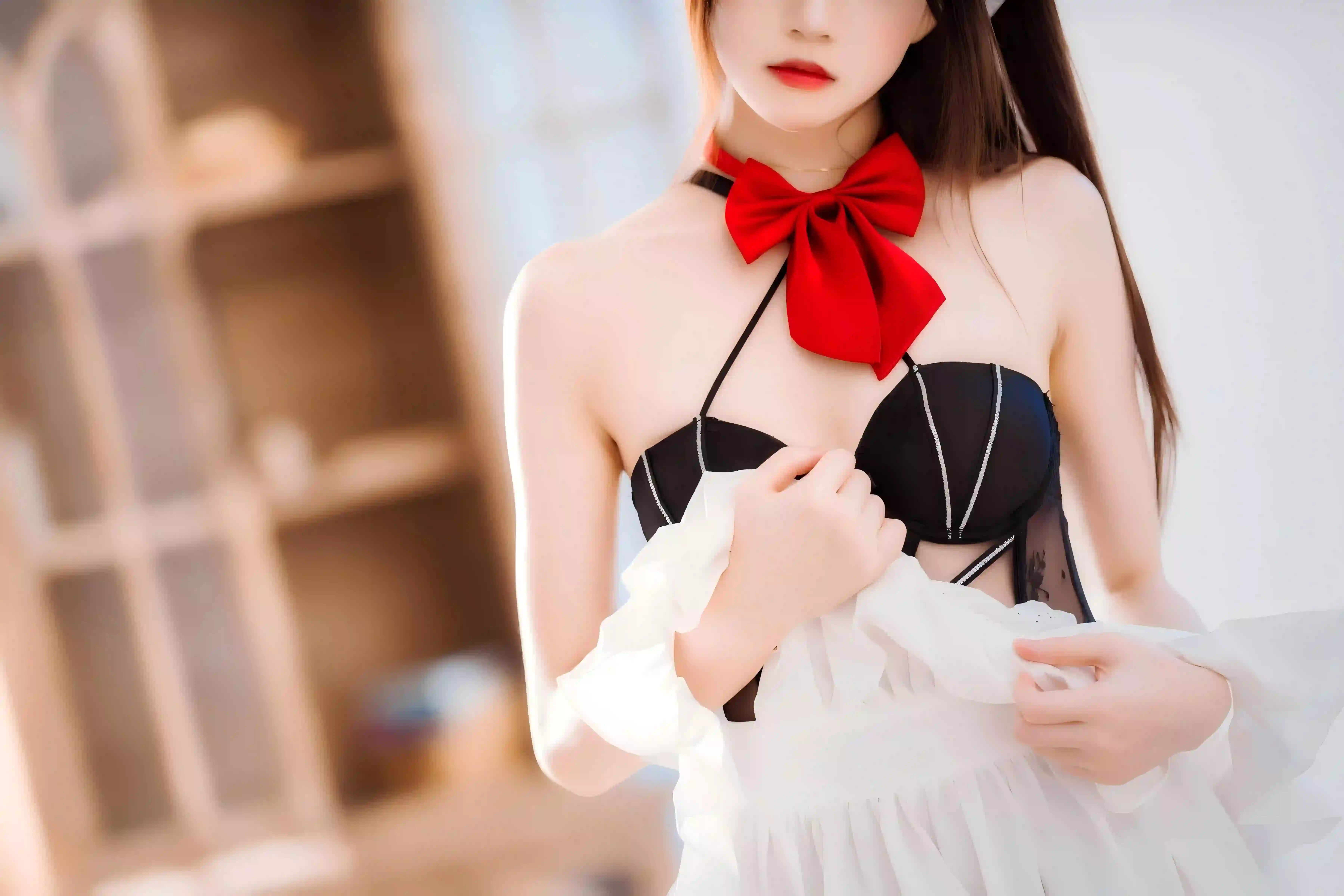 女仆装 居家写真 性感美女 黑色吊带 红色