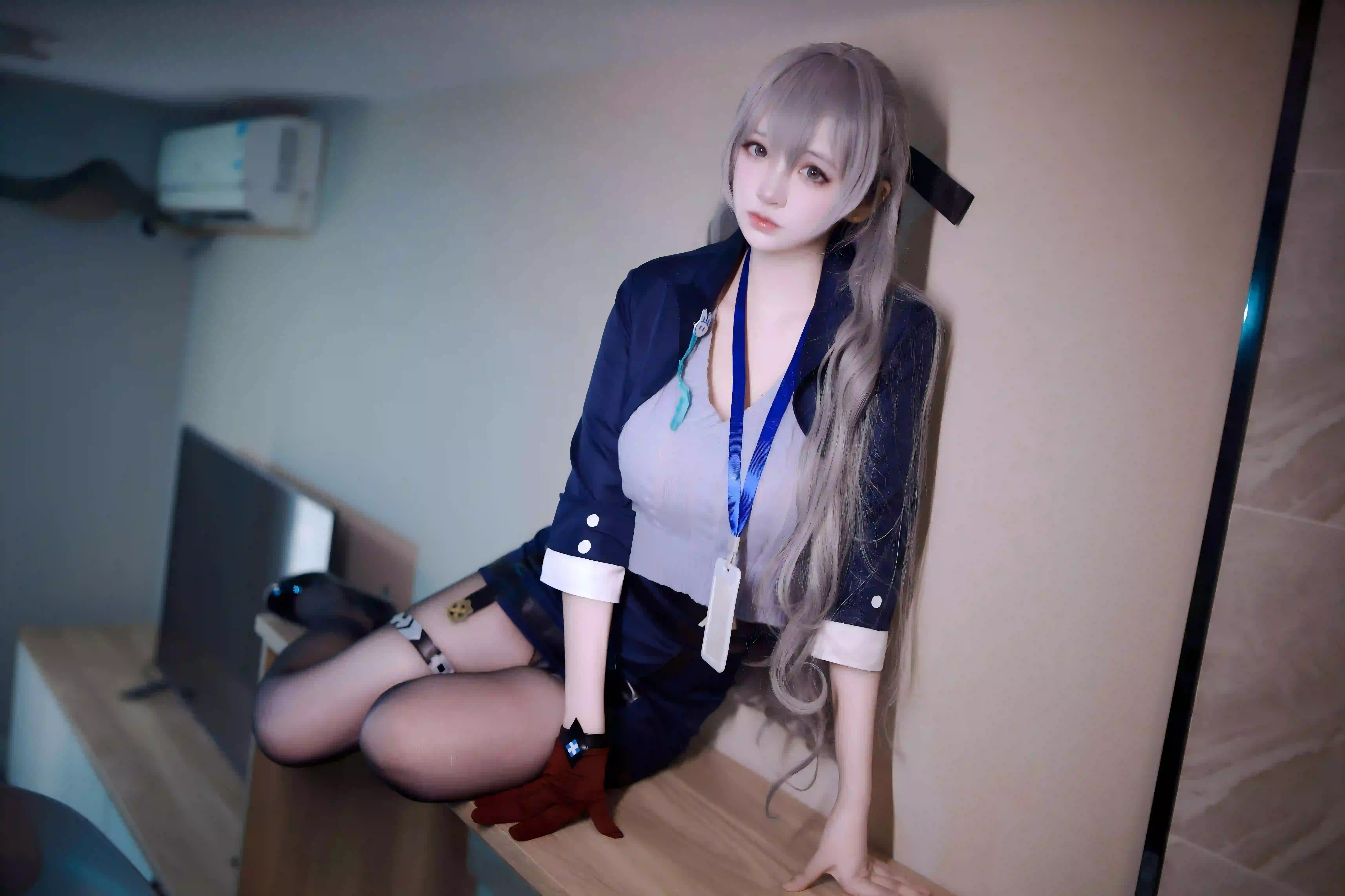 职业穿搭 长发性感美女 长腿美女 长腿丝袜美女 居家写真