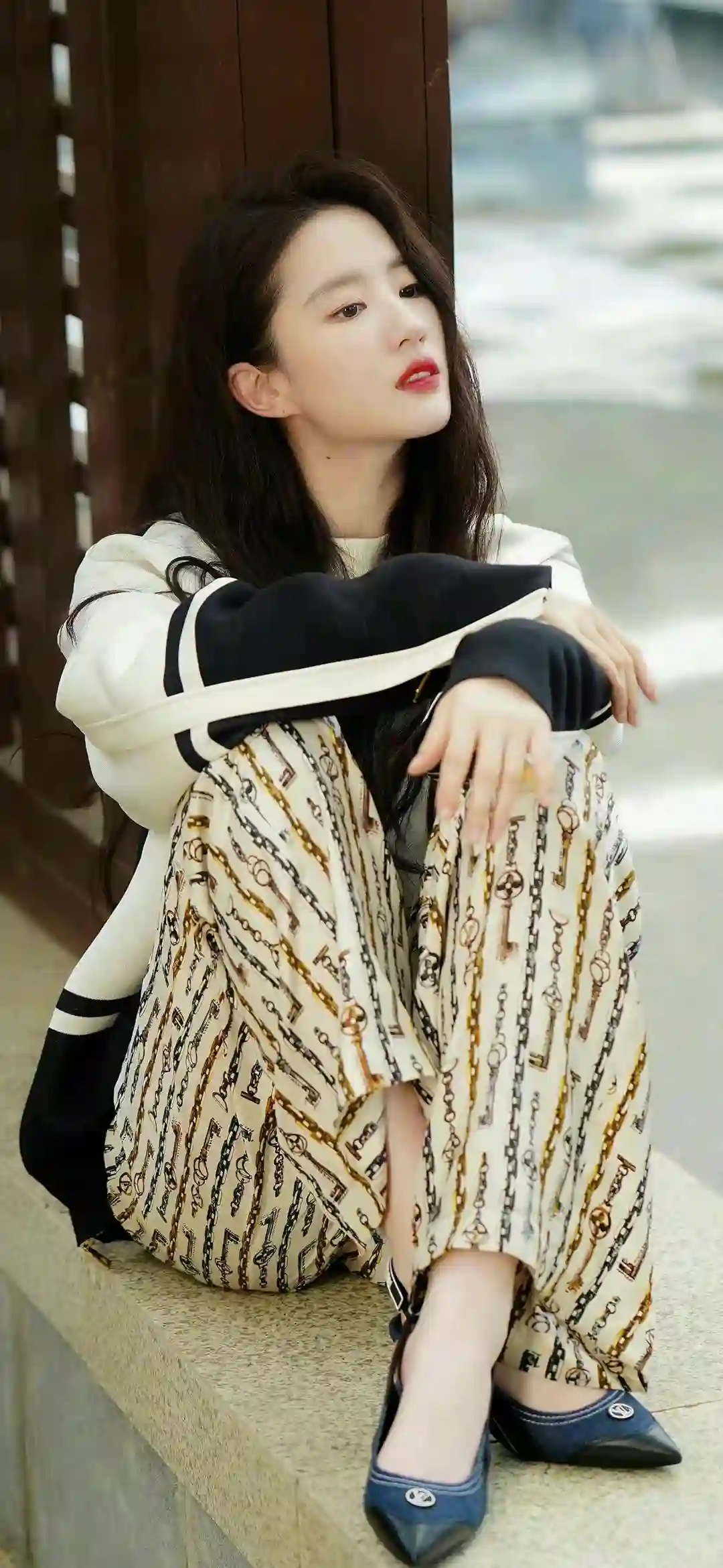 美女明星 刘亦菲 户外 明星