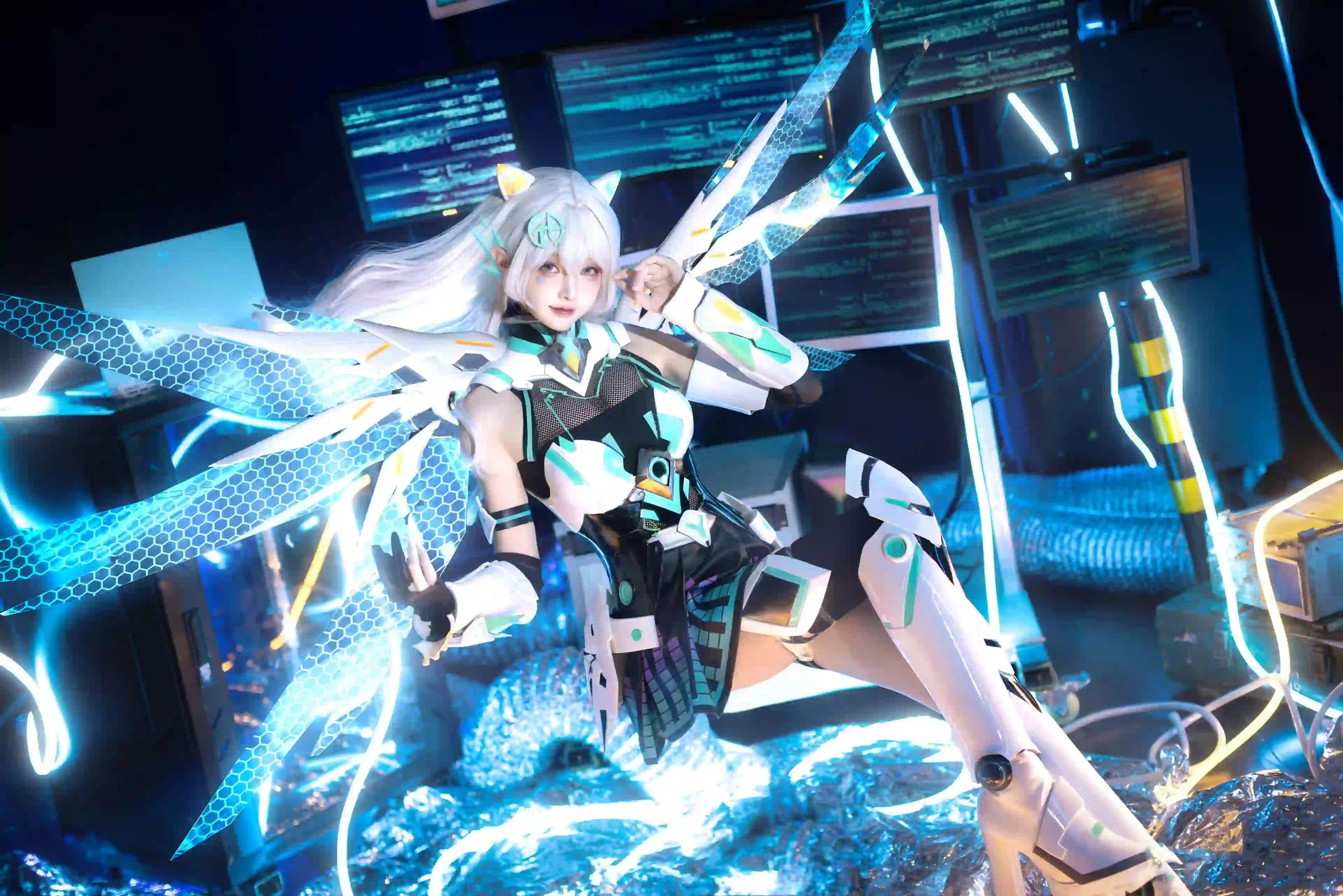 Coser 长发美女 白色头发 天选姬 长腿