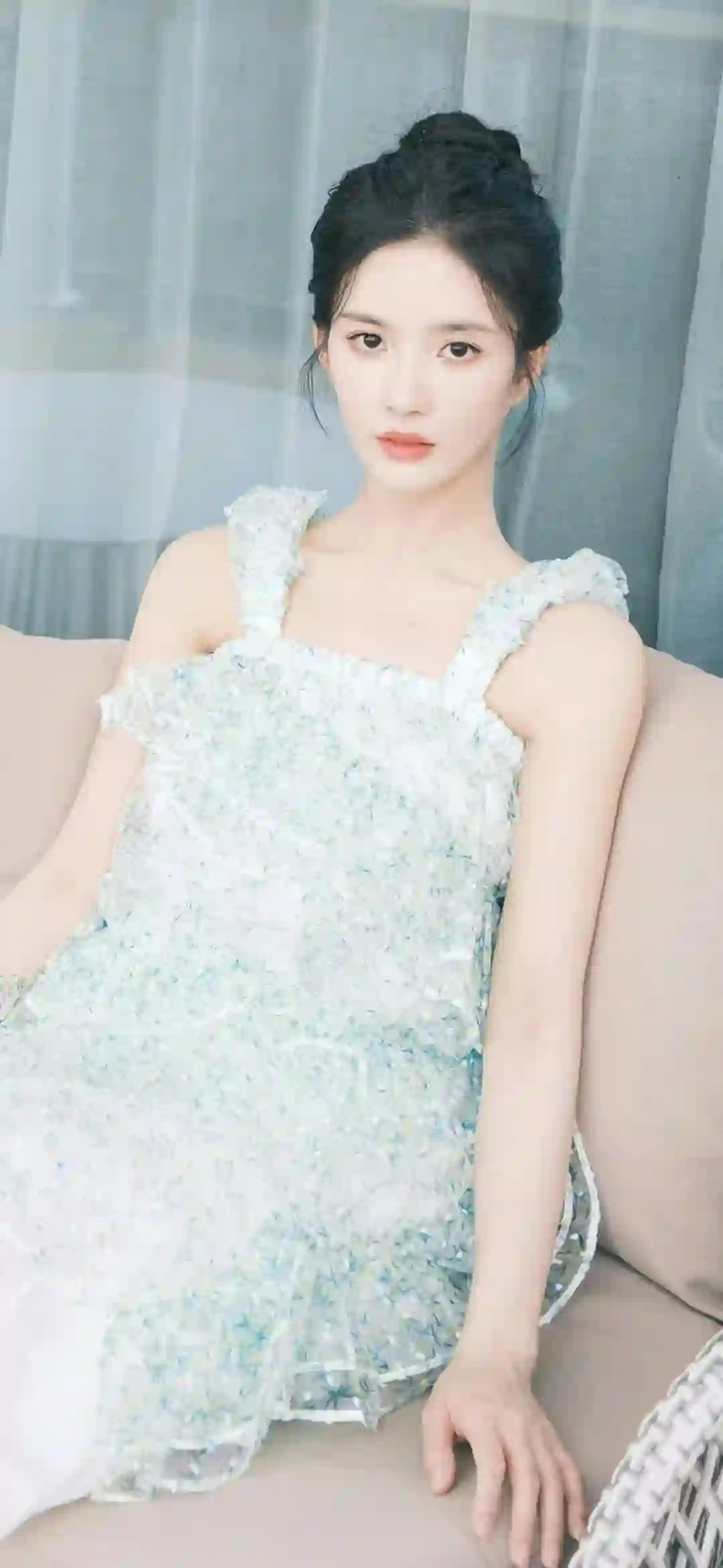 长发美女 明星壁纸 刘些宁 清纯 居家 