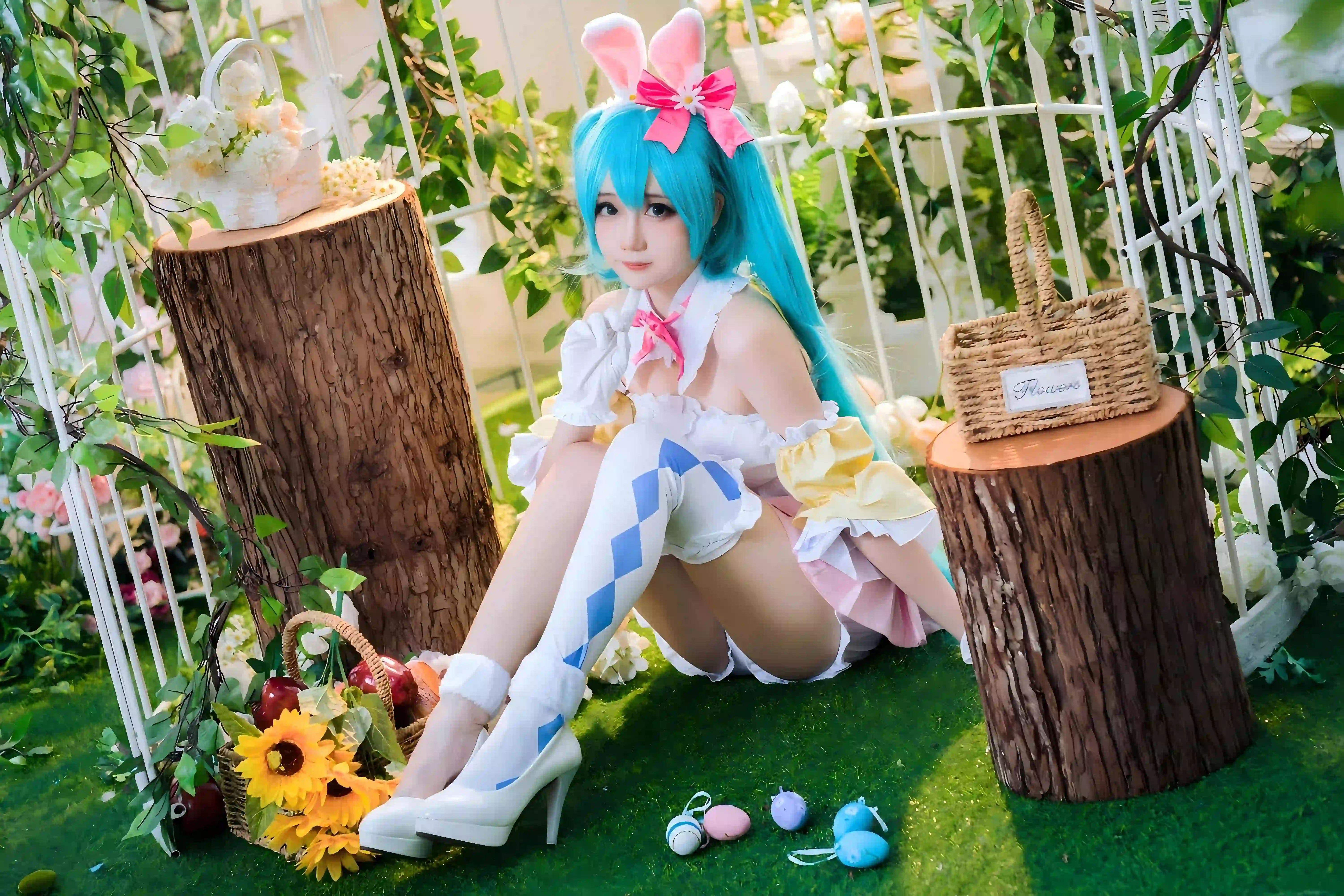 coser cosplay 自然 初音未来 蓝色长发 长腿美女 写真