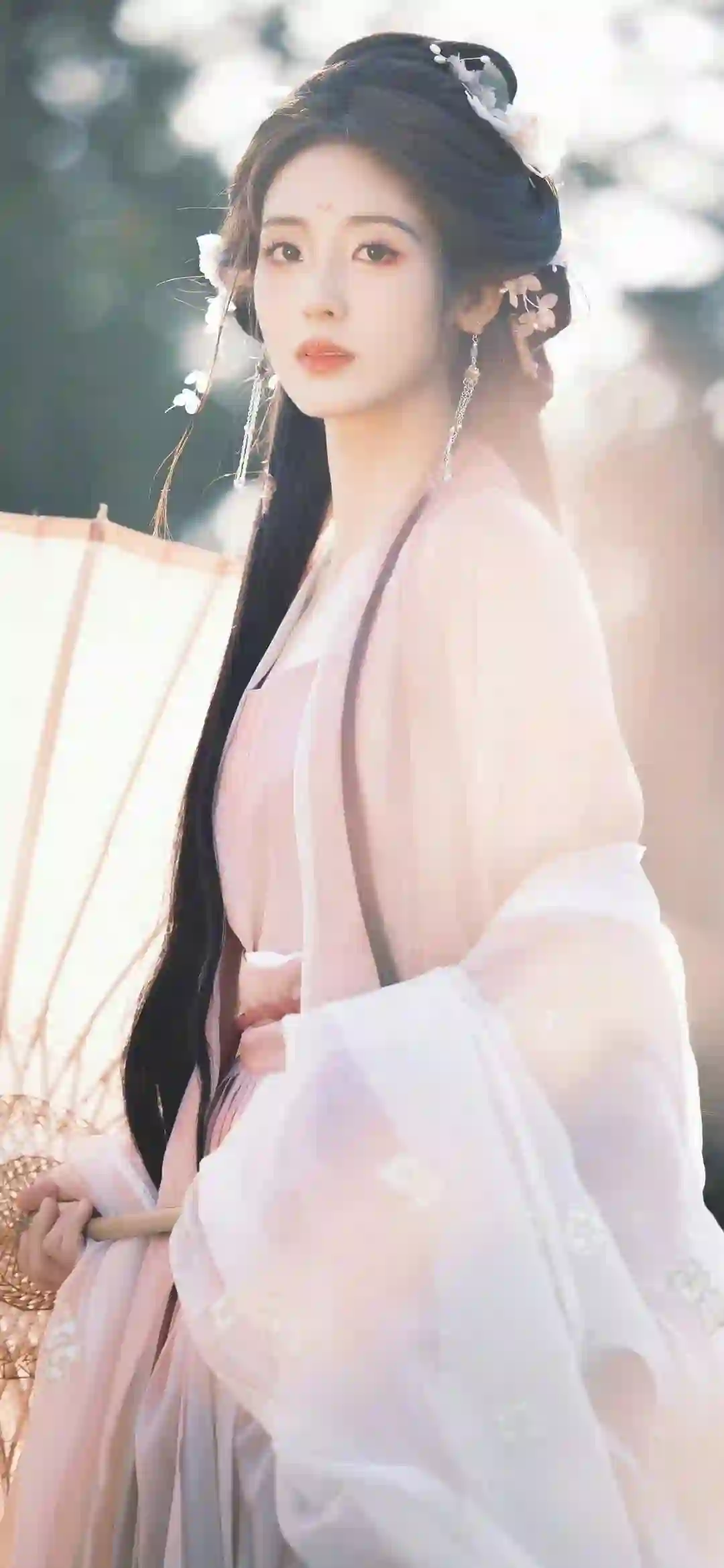拿着伞的长发女孩 古风 汉服 