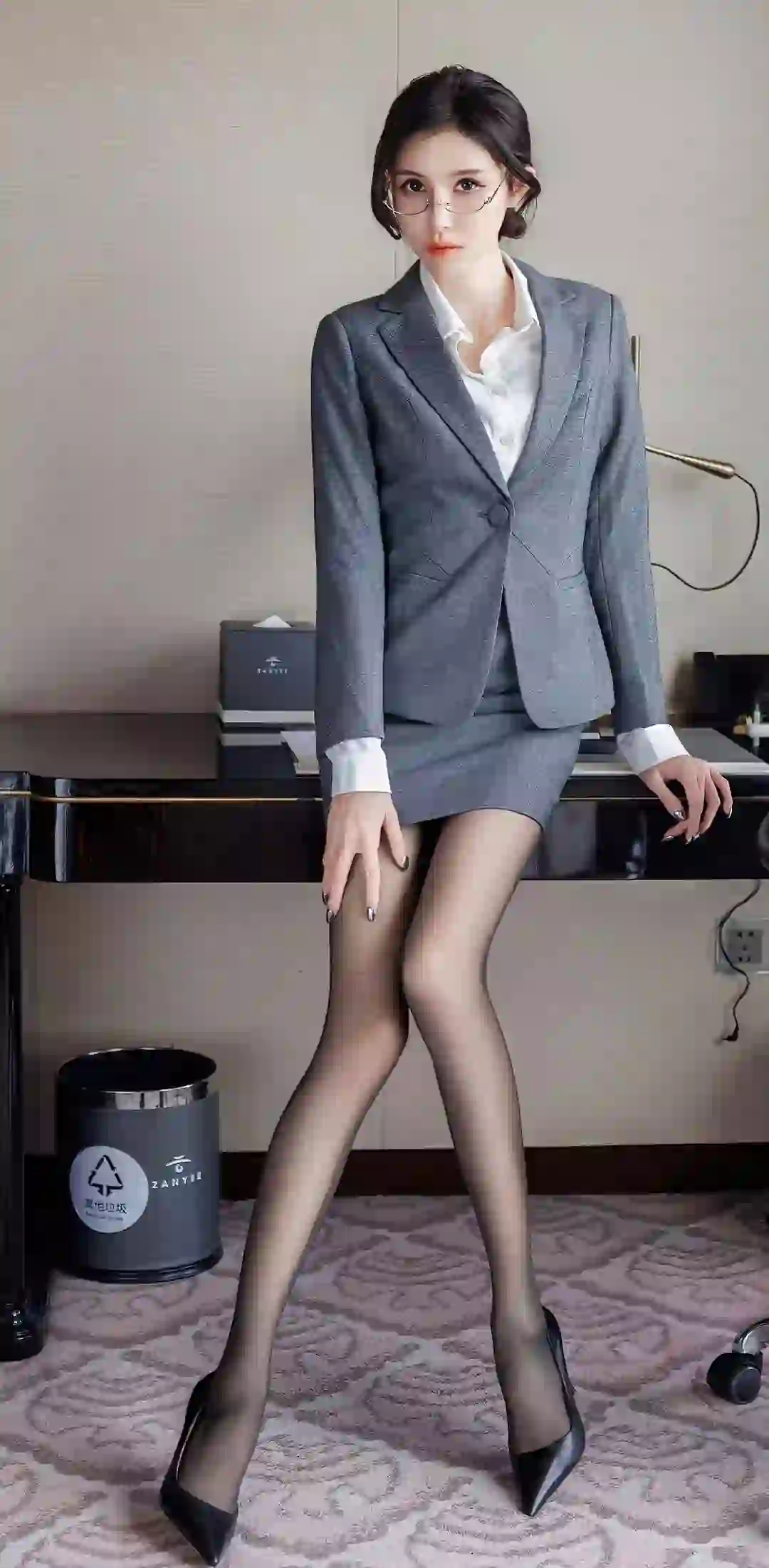 长腿黑色美女 西装 高跟鞋