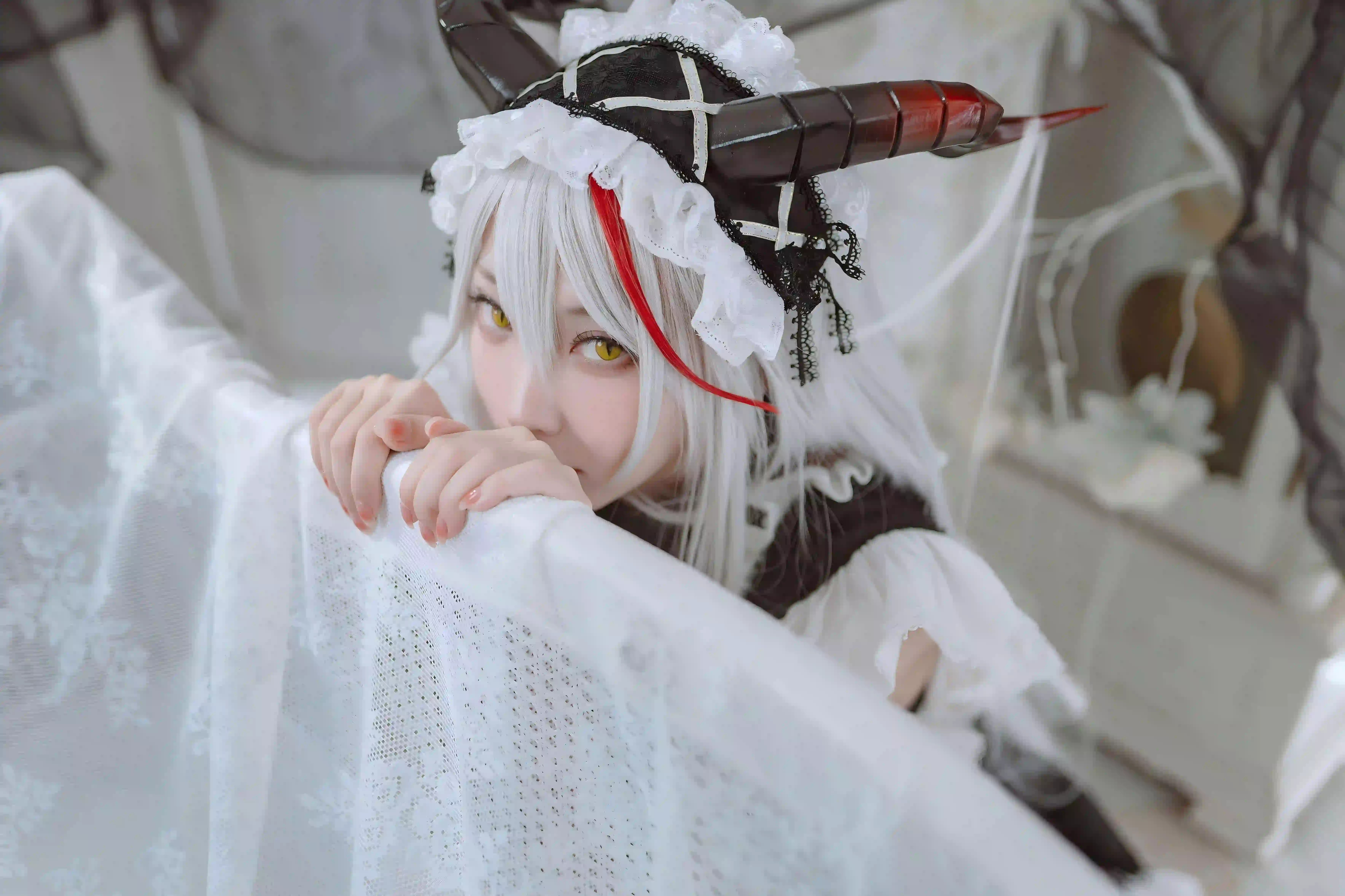 白色头发 长发美女 Coser 白色丝袜 可爱 白色 美瞳