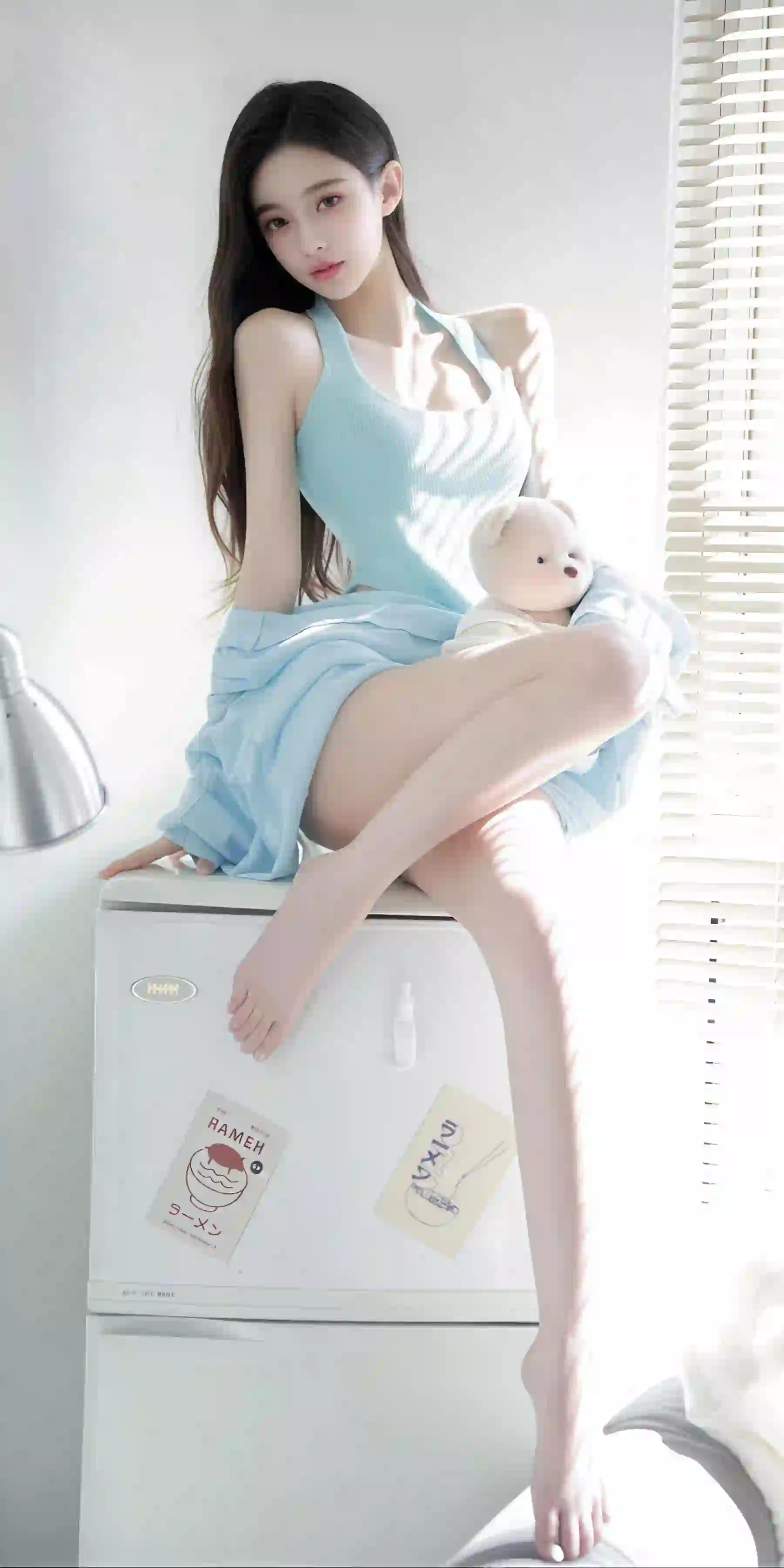 长发美女 长腿美女 居家写真 性感大长腿 小熊 