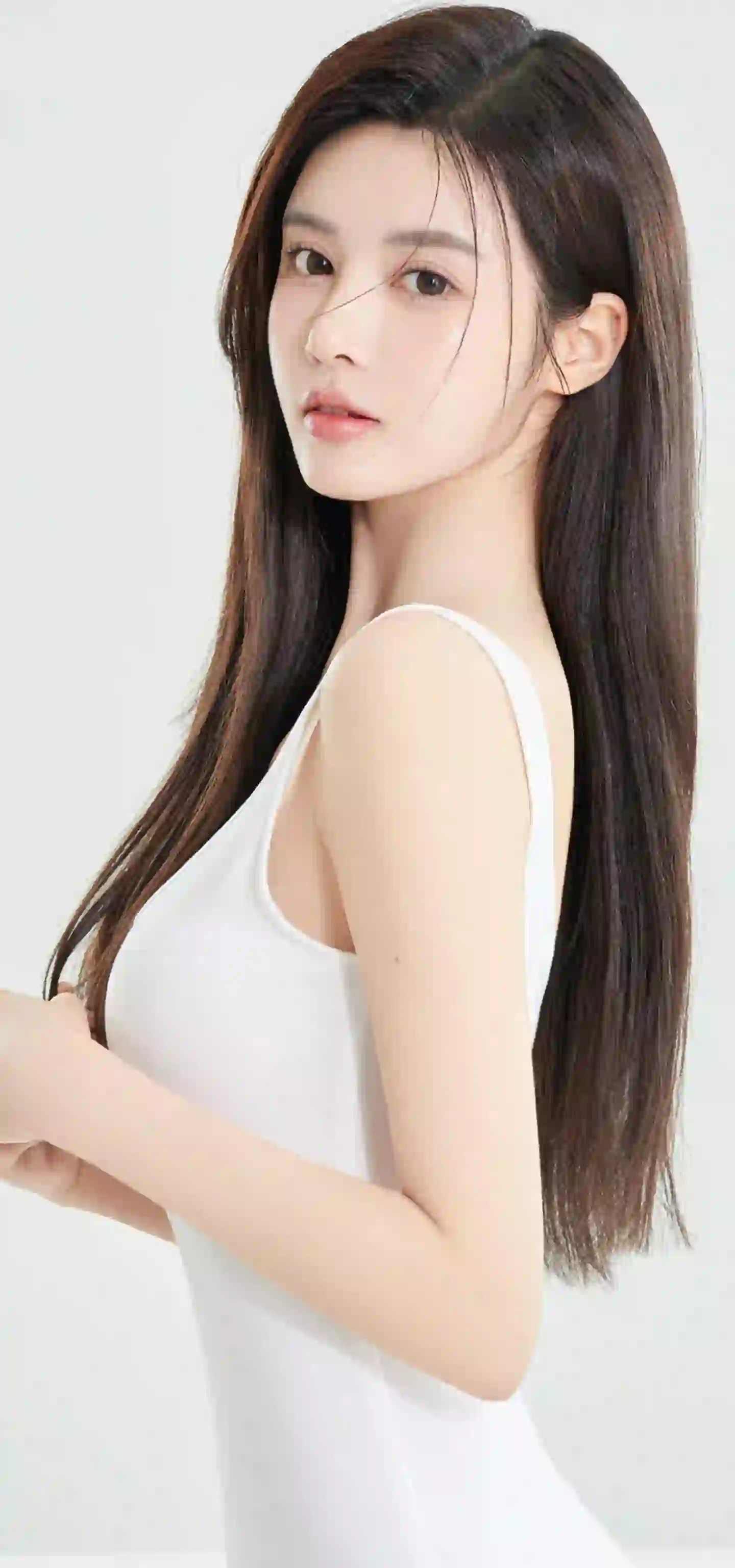 长发性感美女 白色吊带