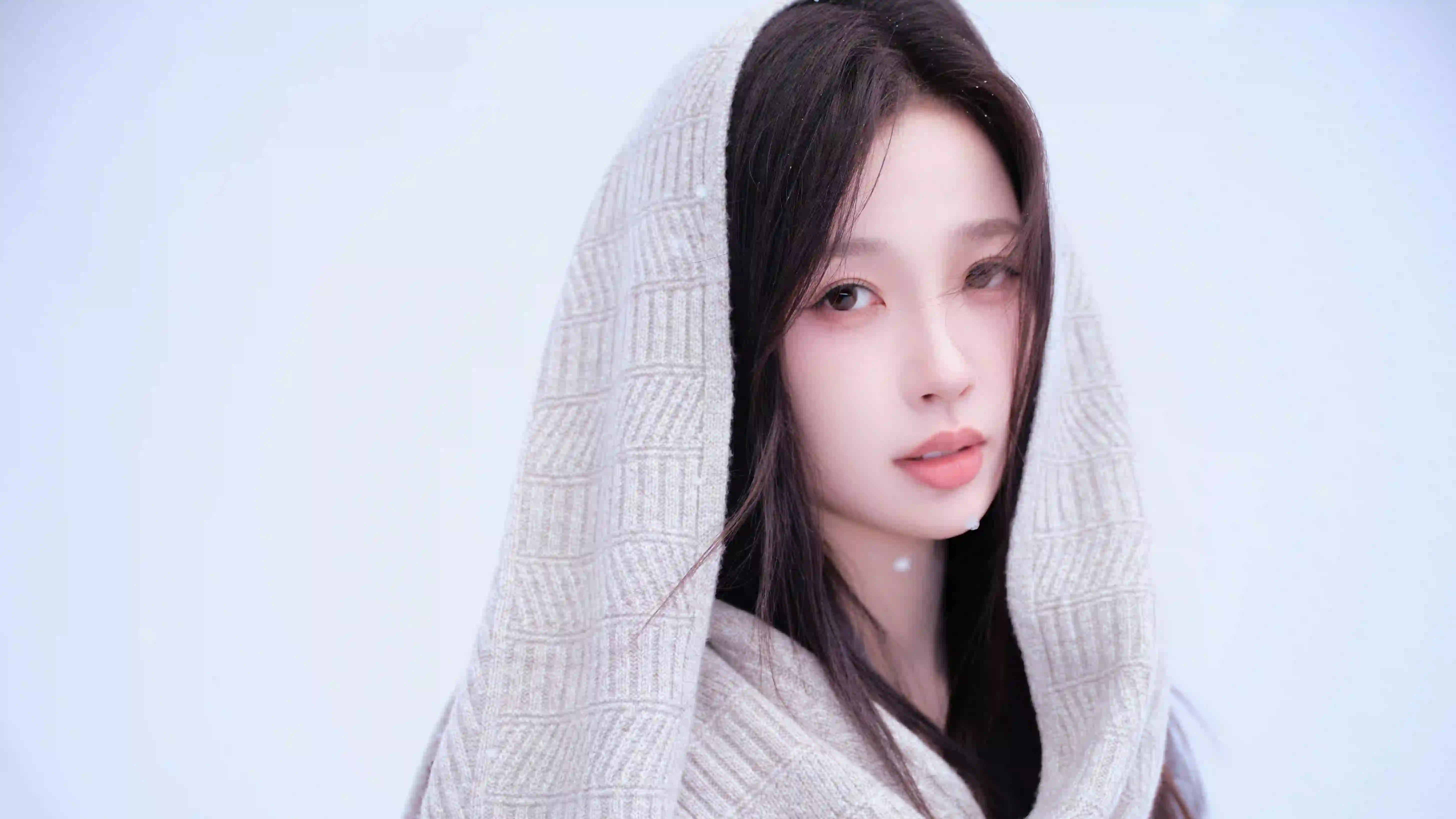 明星 长发美女 虞书欣 披肩 