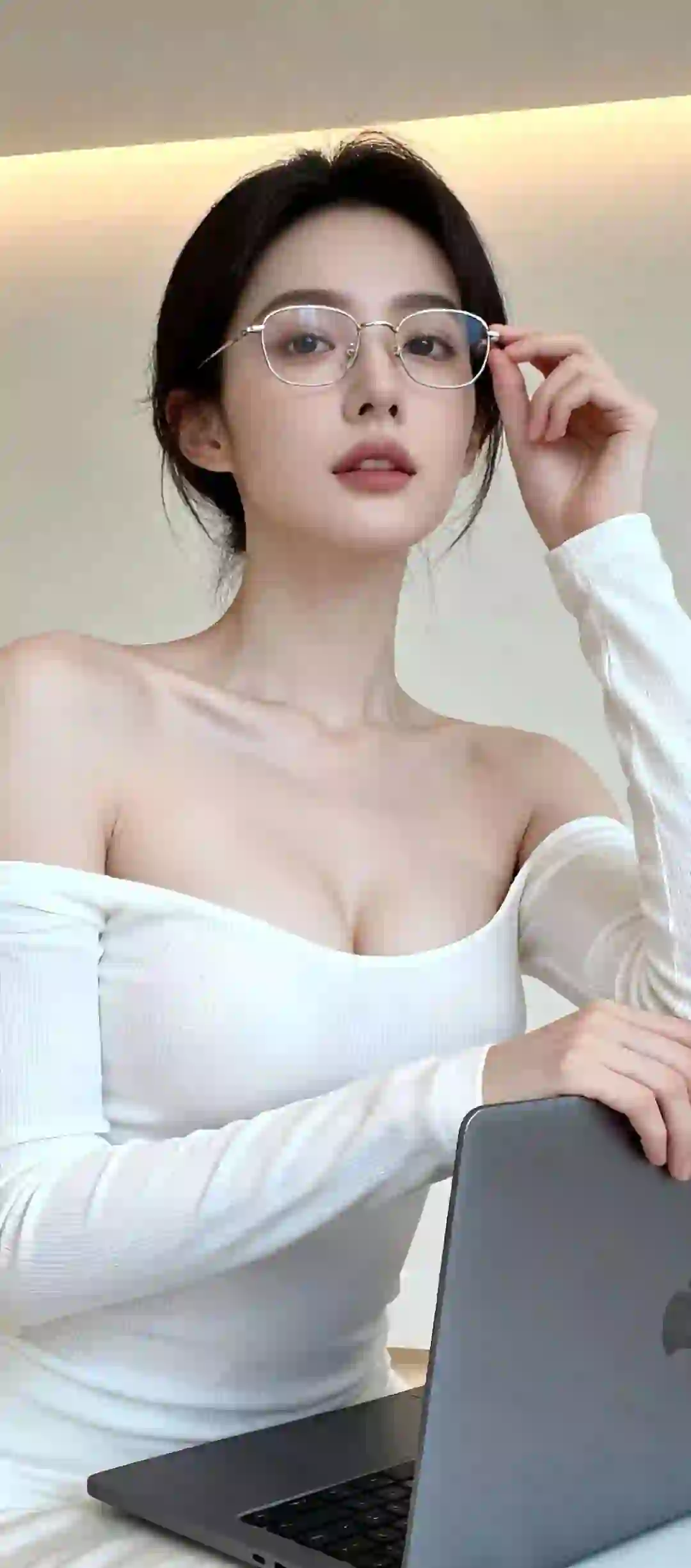 长发清纯美女 戴着眼镜的性感美女 