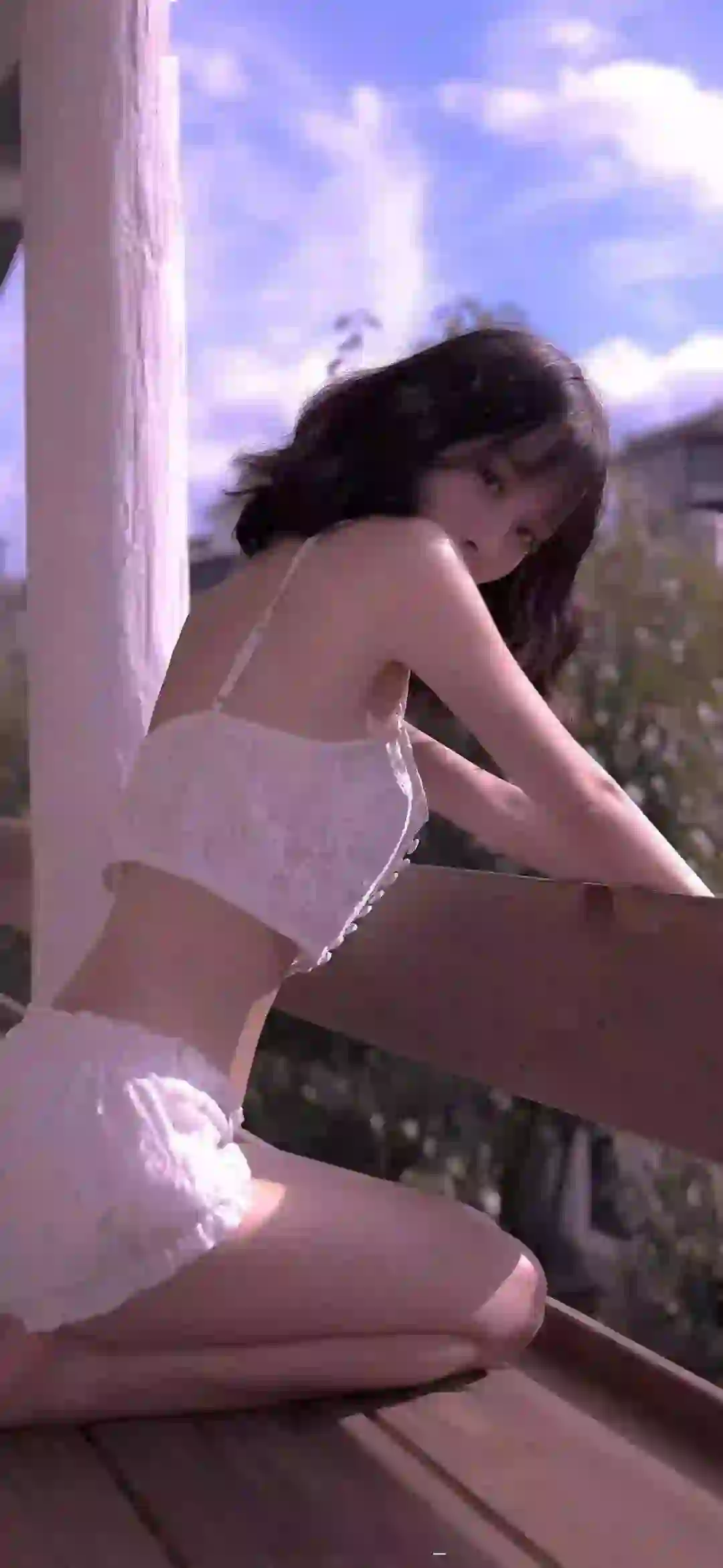 性感美女 清纯 云 长腿美女 白色性感吊带