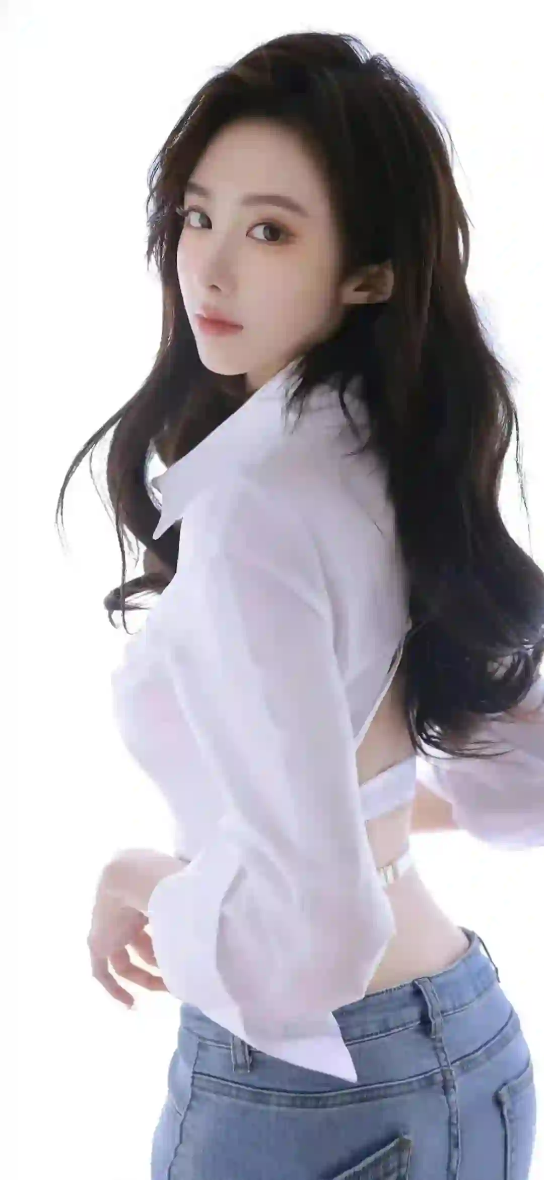 白色衬衫 长发美女 