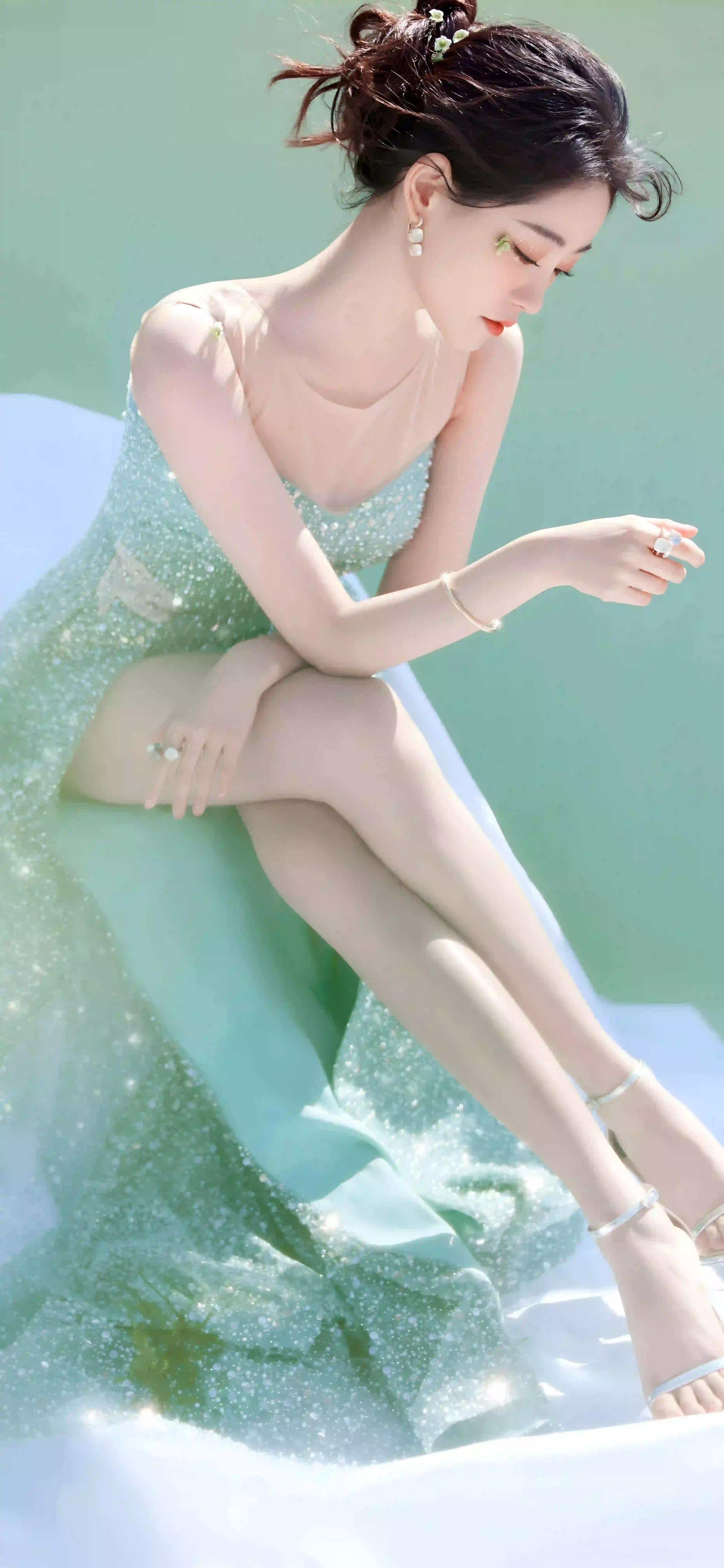长发清纯美女 长腿美女 祝绪丹 可爱 清纯 户外 写真 1