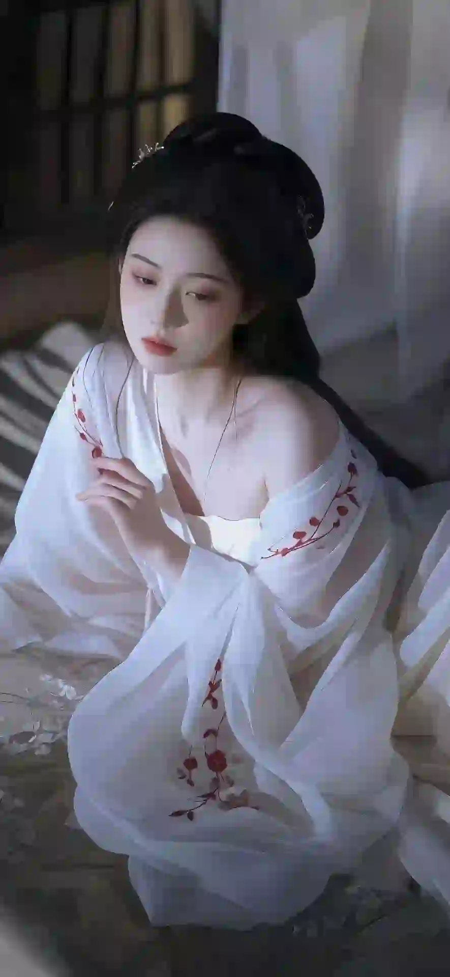 长发古风美女 清纯美女 漏肩 性感 白色汉服