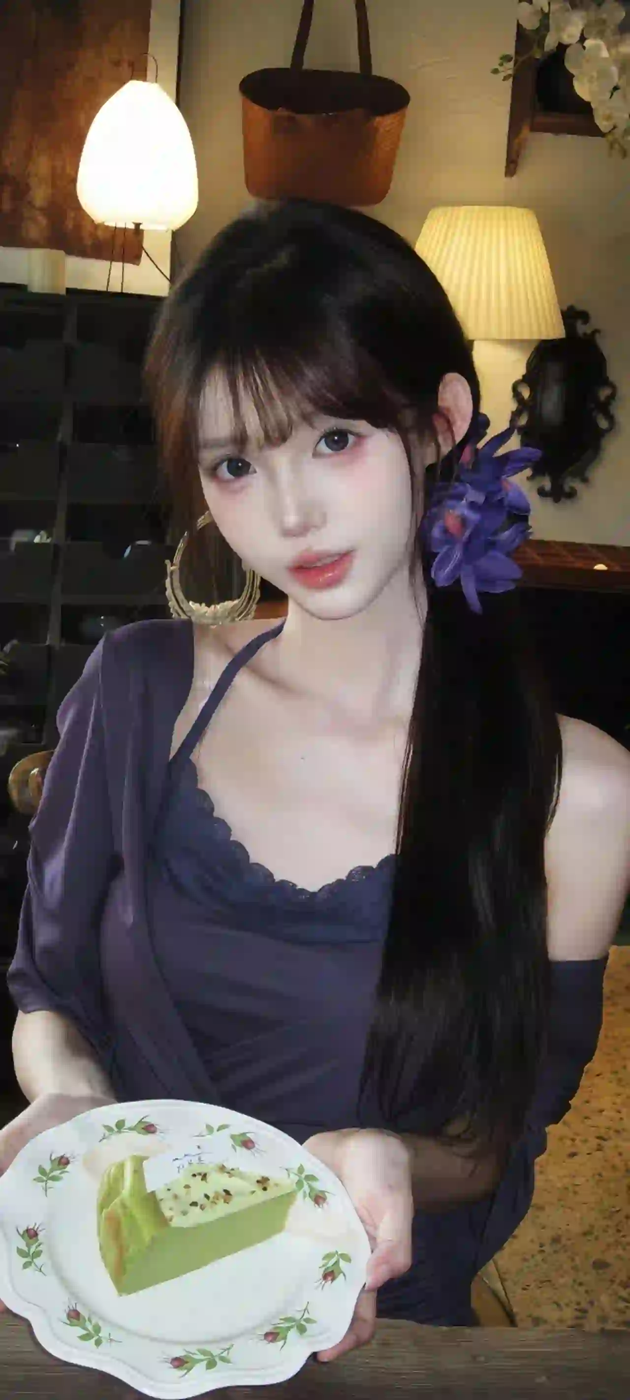 美女 长发美女 性感美女 糕点