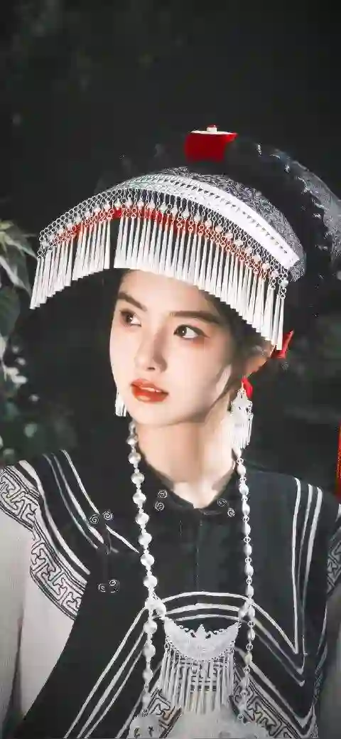 长发美女 清纯 甜美 可爱 艾米 传统服饰