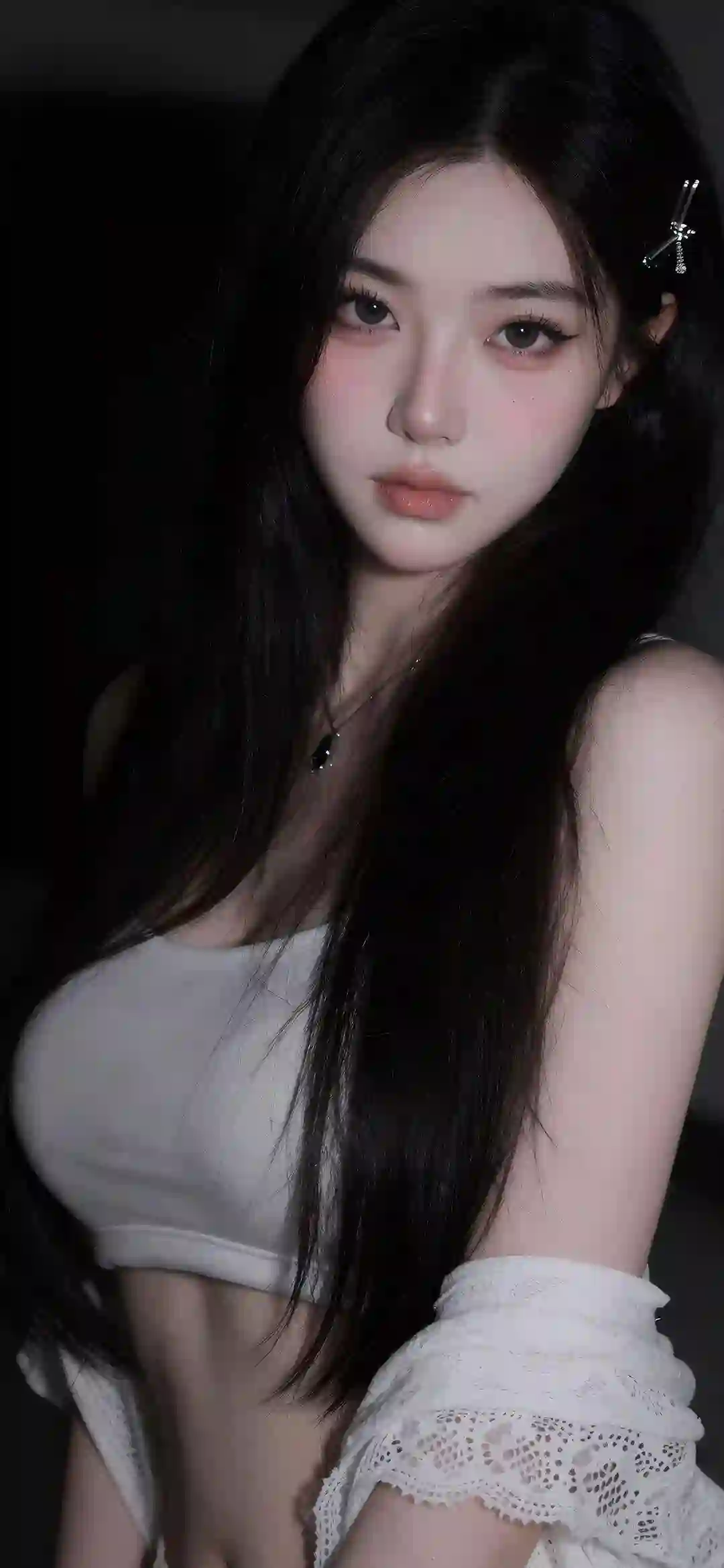 黑发少女 暗调肖像 白色蕾丝 精致妆容 气质美女