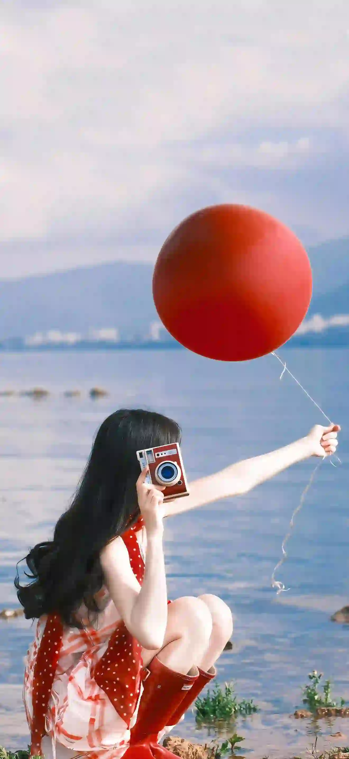 美女 长发美女 单反 红色气球