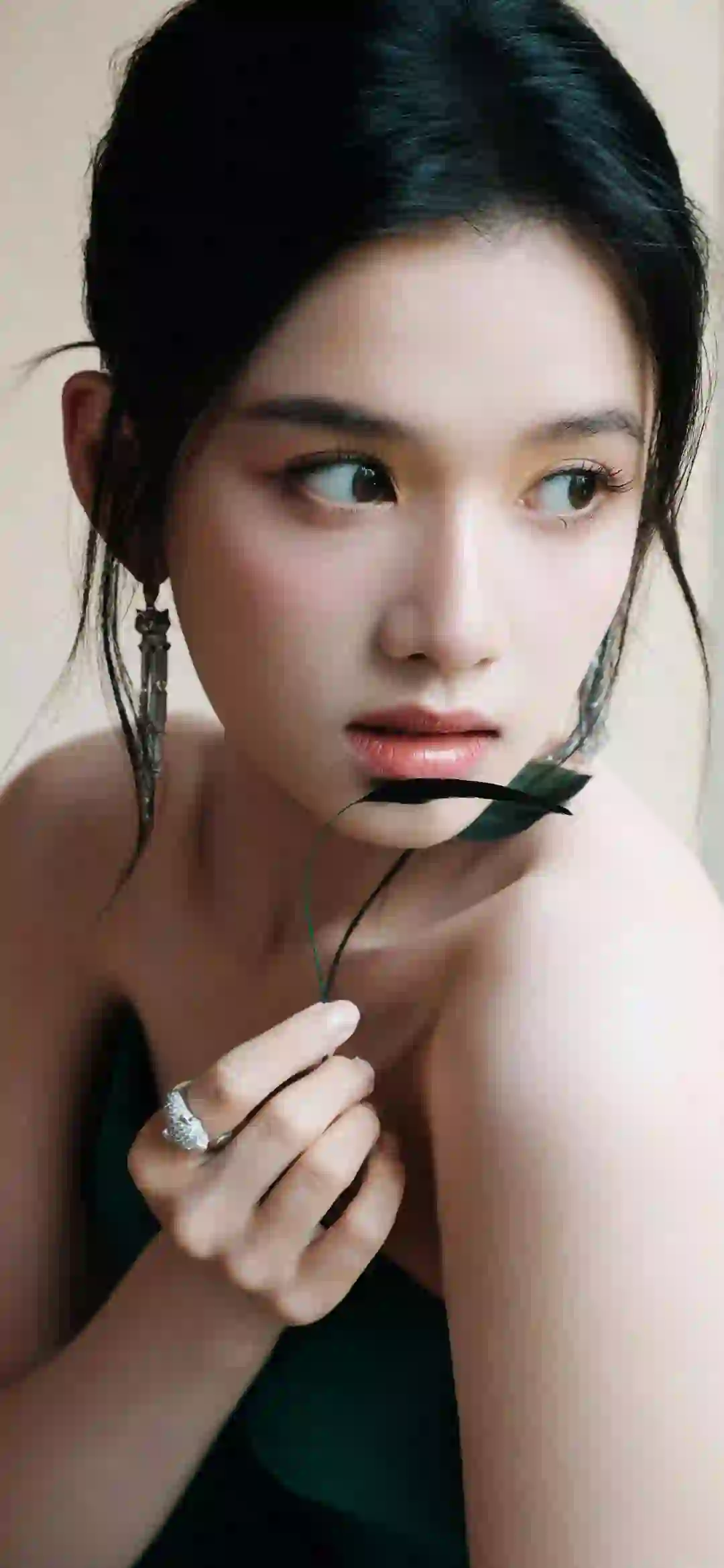 性感抹胸美女 张婧仪 