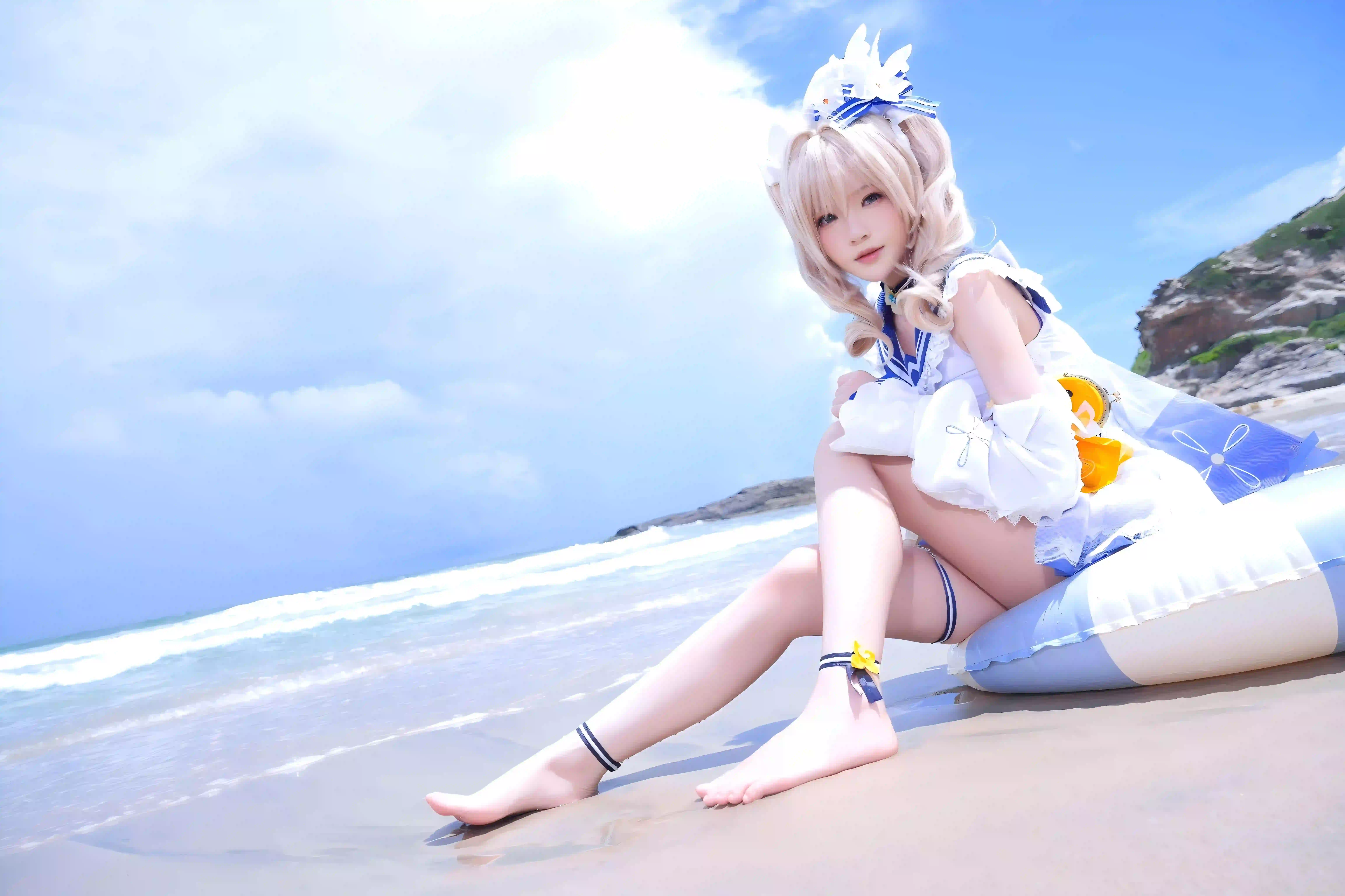 蓝天 cosplay 户外写真 沙滩 天空 长腿美女 性感