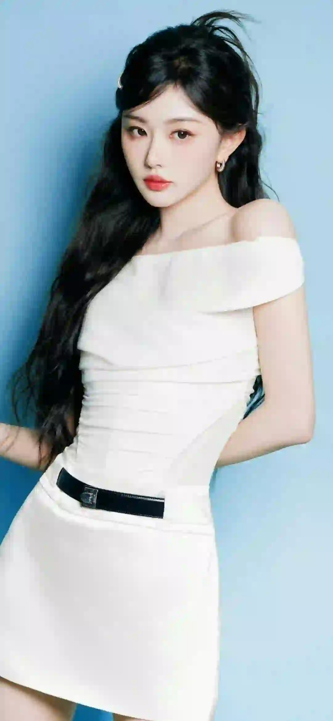 孔雪儿 长发清纯美女 白色衣服 时尚