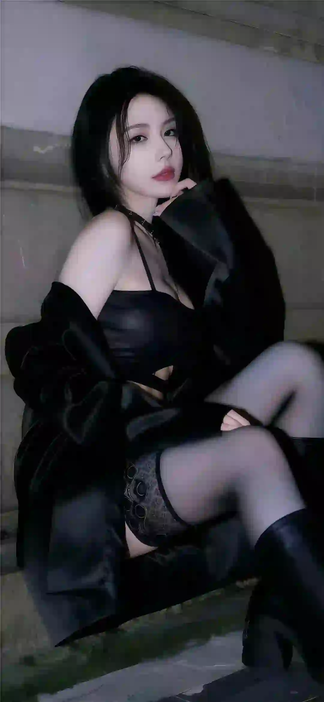 长腿黑丝美女 性感美女 吊带 黑丝