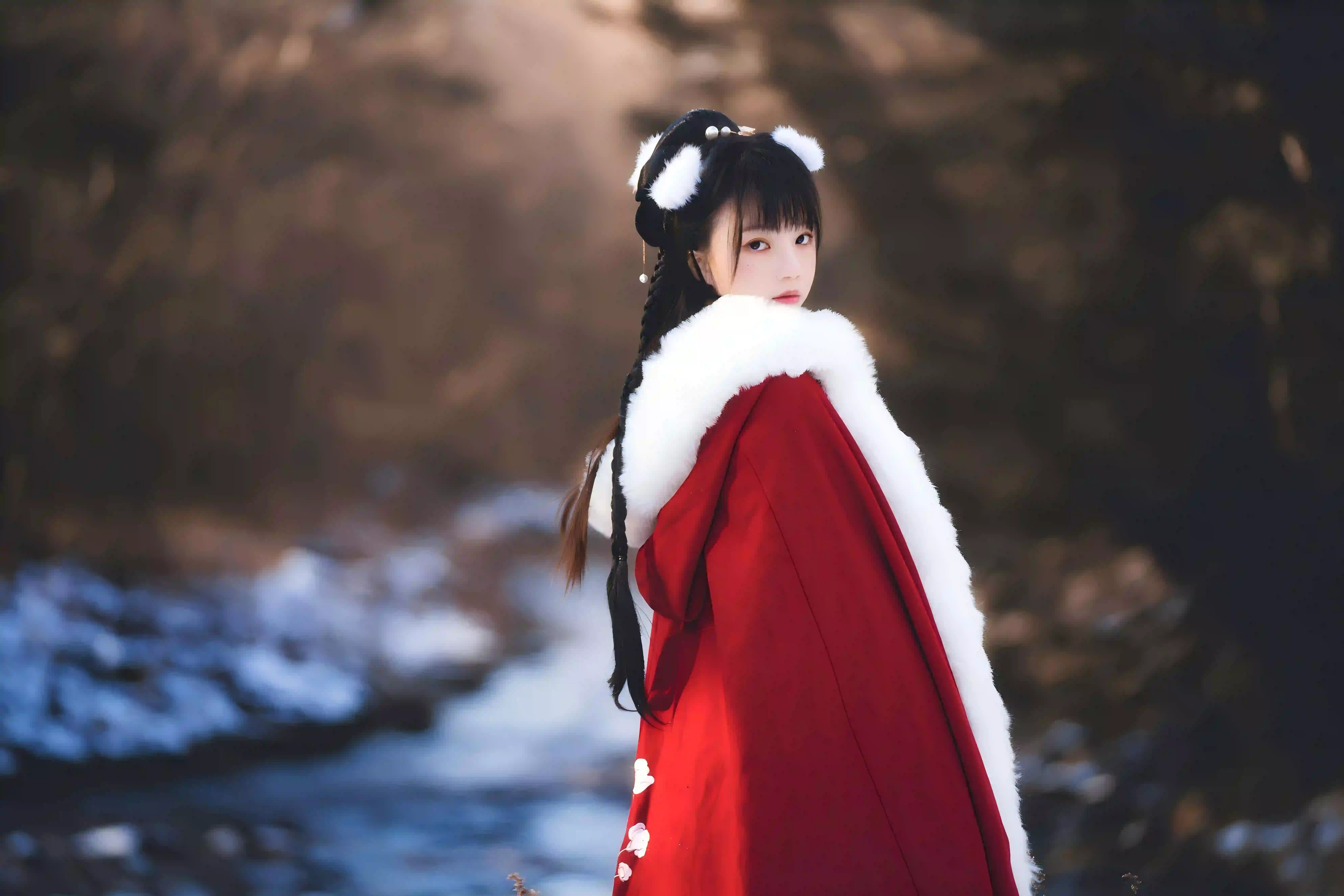 红色披风 古风汉服 冬日 汉服美女 红色衣服