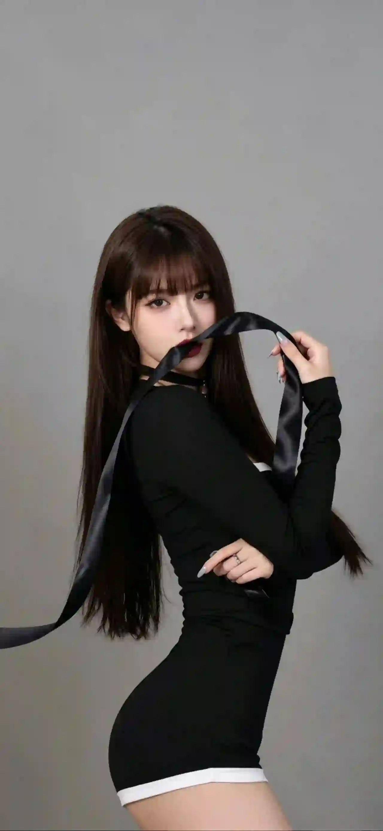 黑色连衣裙 美女 丝带 长发 性感 写真 暗调