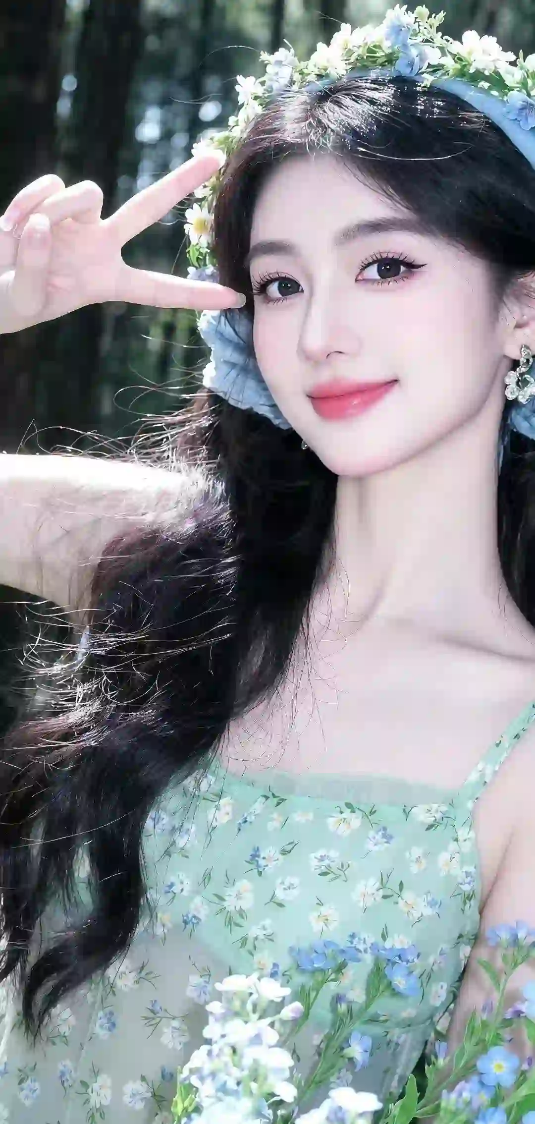绿色碎花裙 绿色 可爱甜美女孩