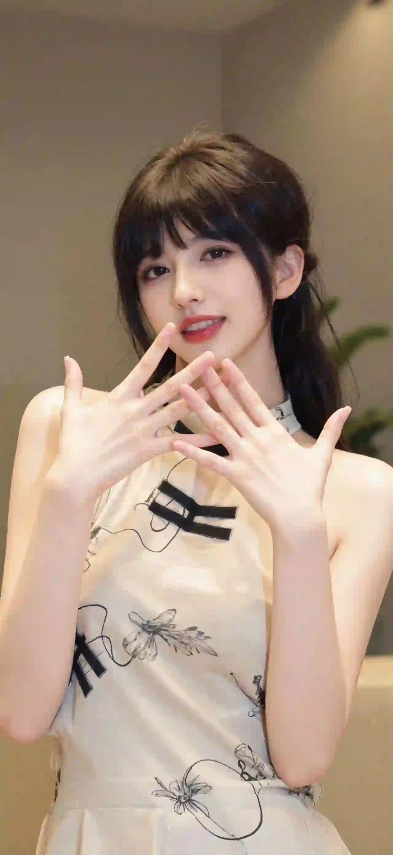 美女 长发美女 古风 优雅 甜美 微笑