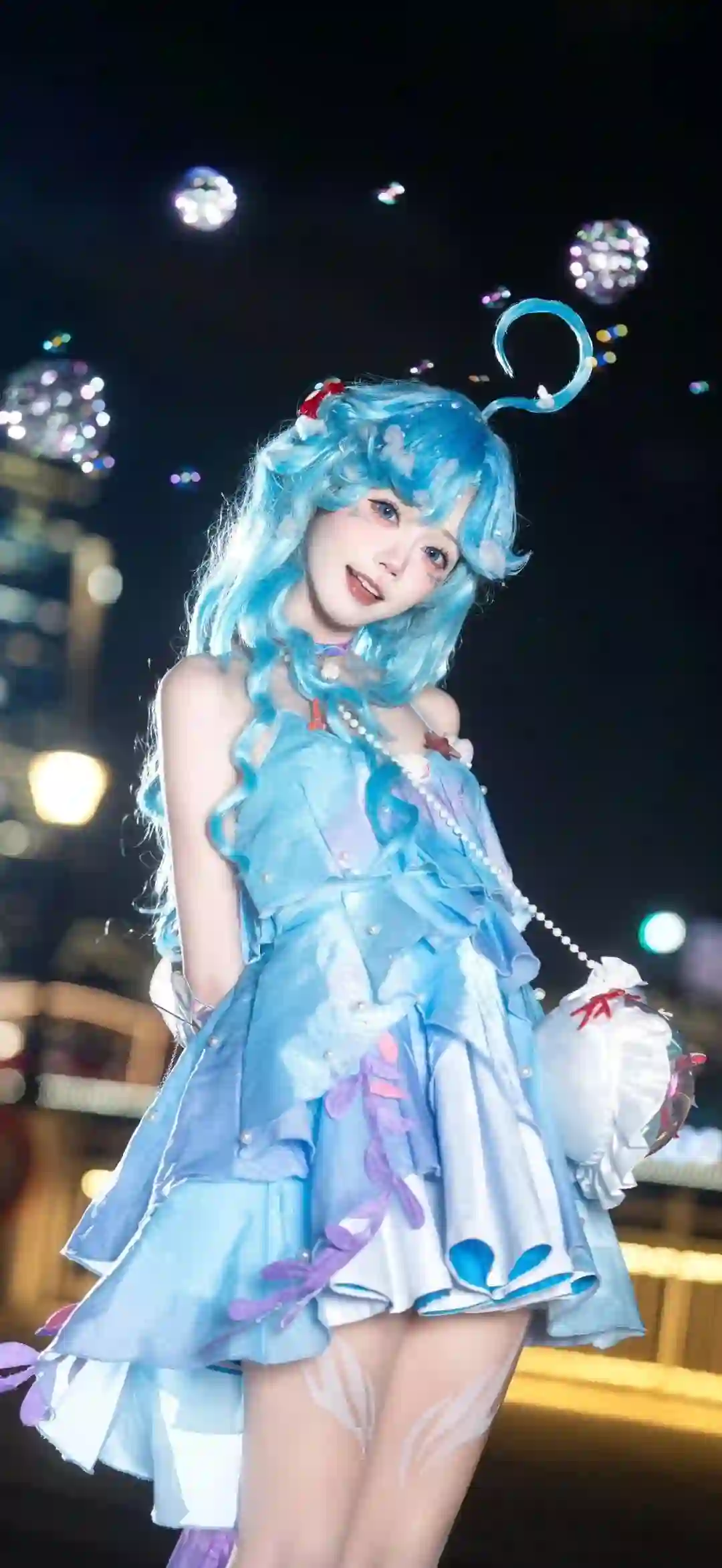 蓝色梦幻COS少女 夜景霓虹 二次元写真