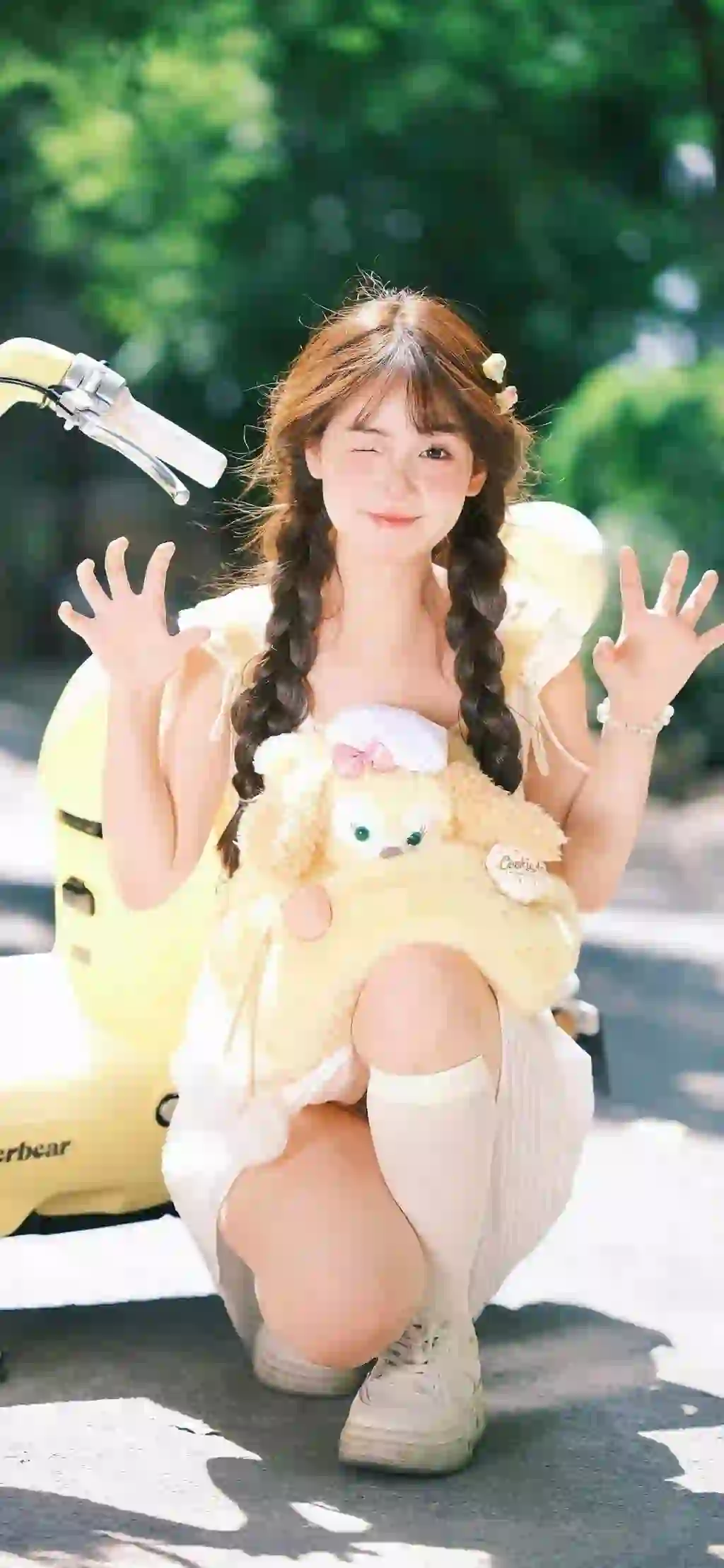 可爱双马尾 萌萌 长腿美女 户外写真 甜美女孩