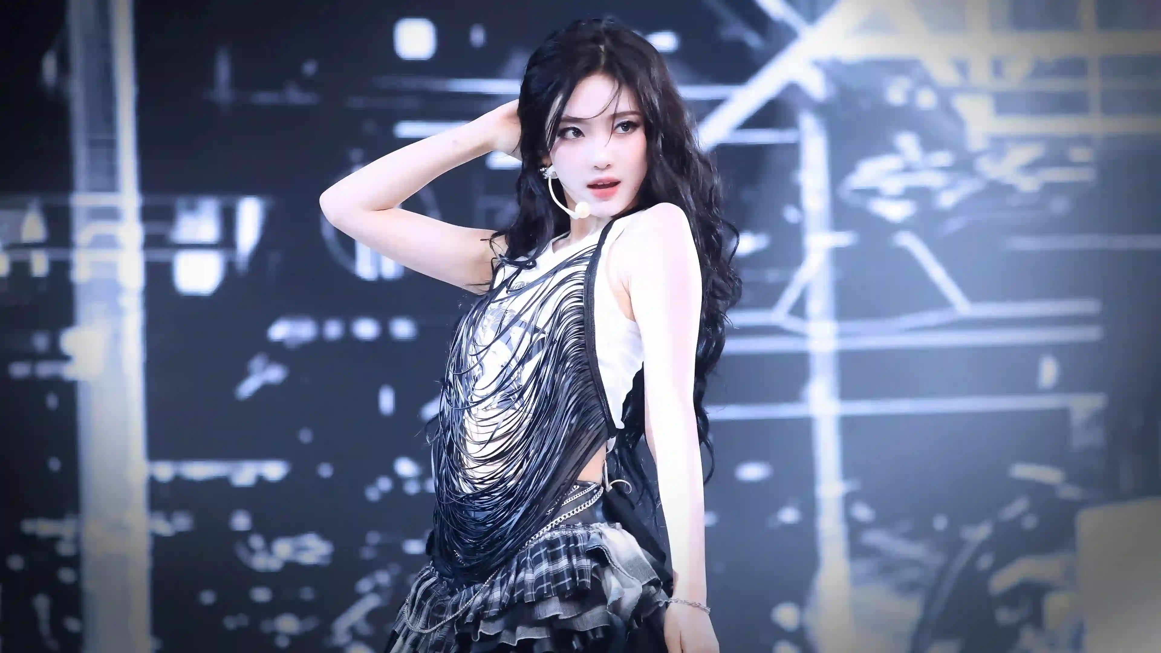 宋雨琦 舞台 演唱会 格纹裙 表演 女团