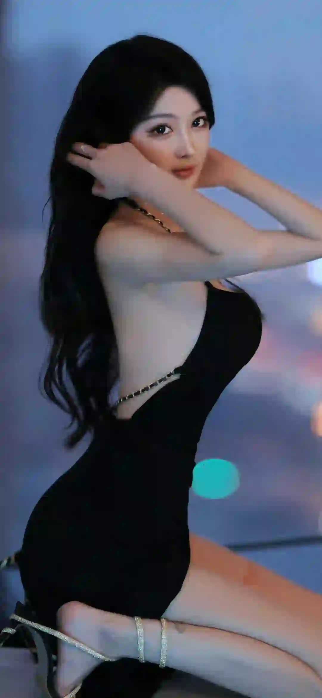 长发性感美女 黑色吊带裙美女
