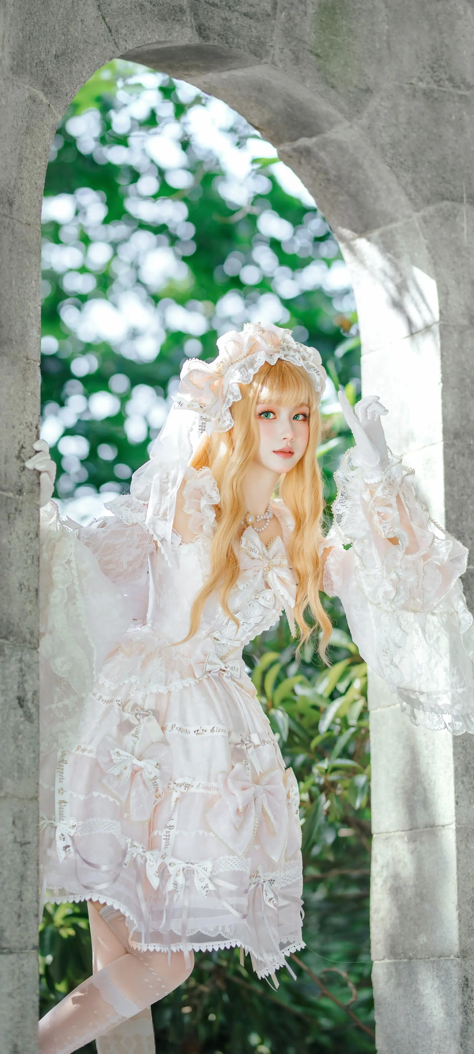 白色Lolita COS 可爱女孩