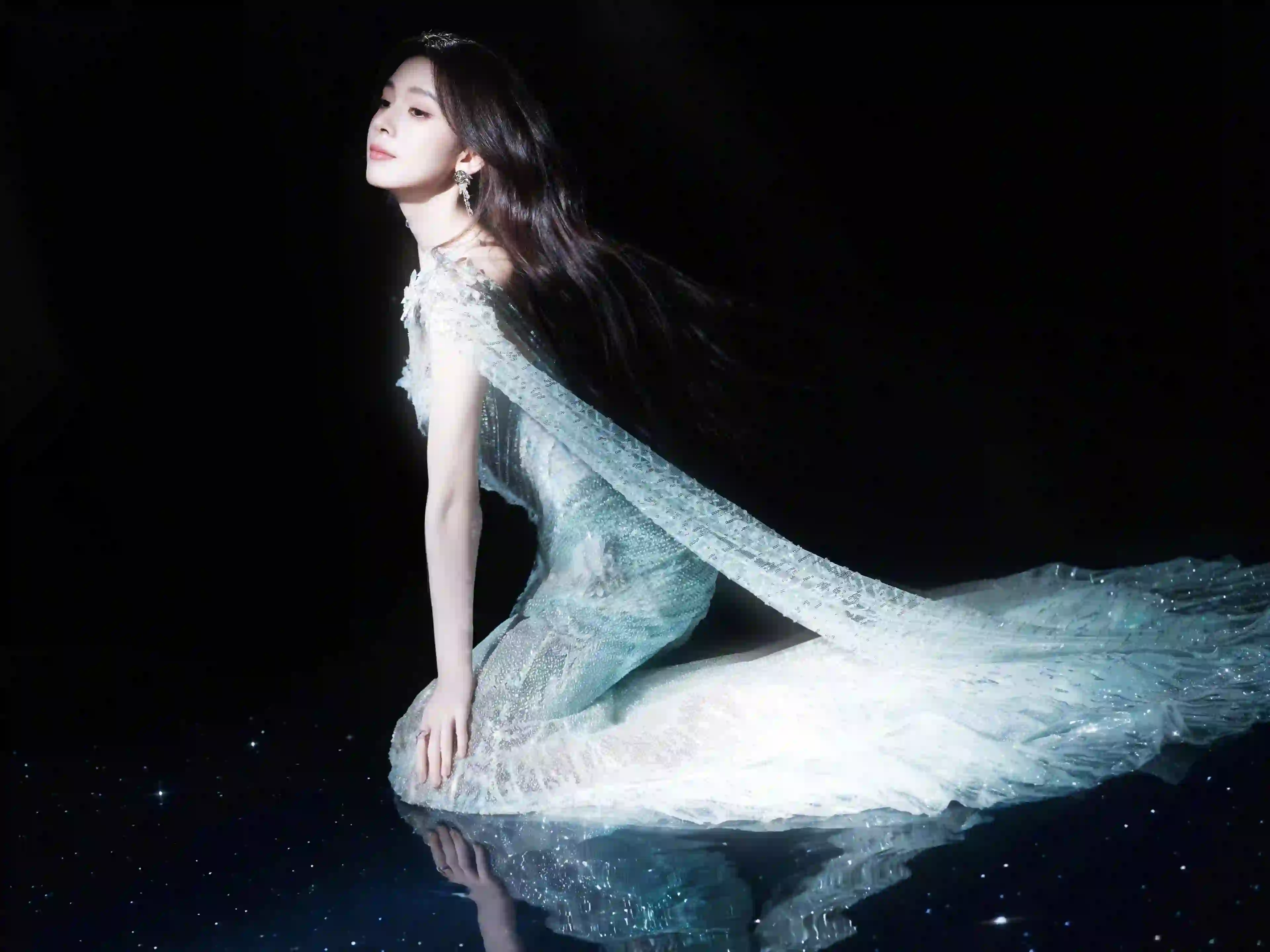 陈瑶绿色长裙 仙 长发美女 纯欲