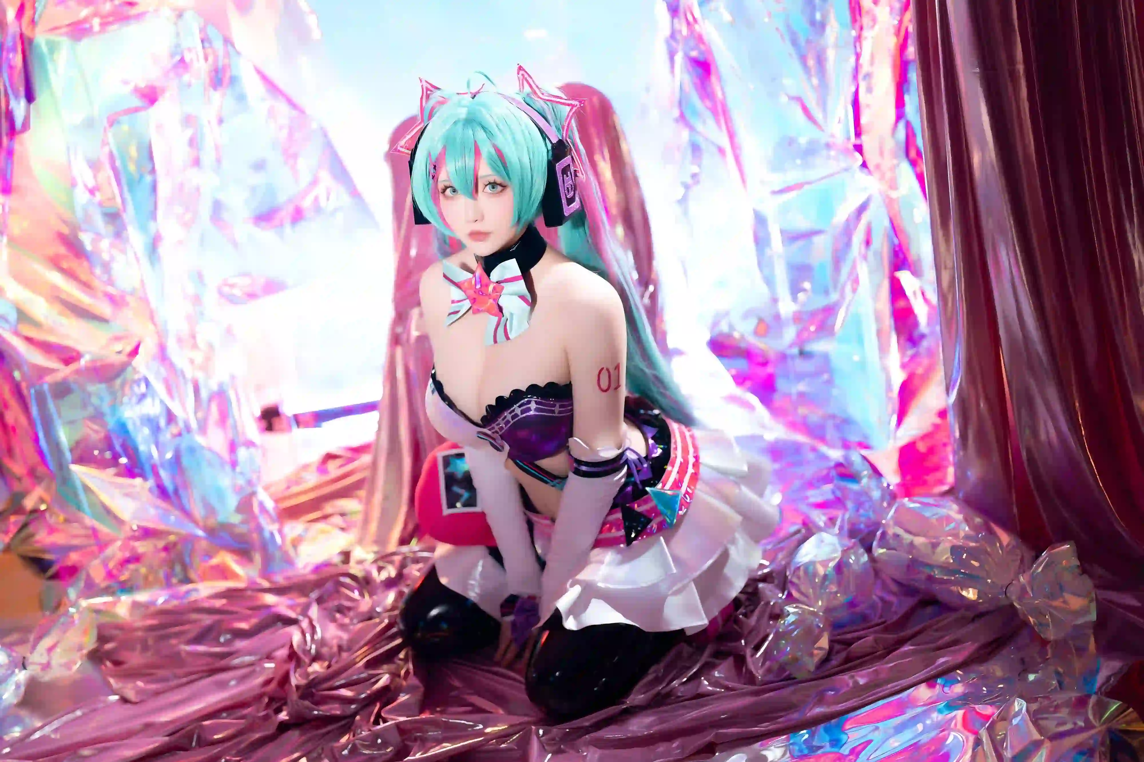 初音未来 炫彩背景 蓝色头发