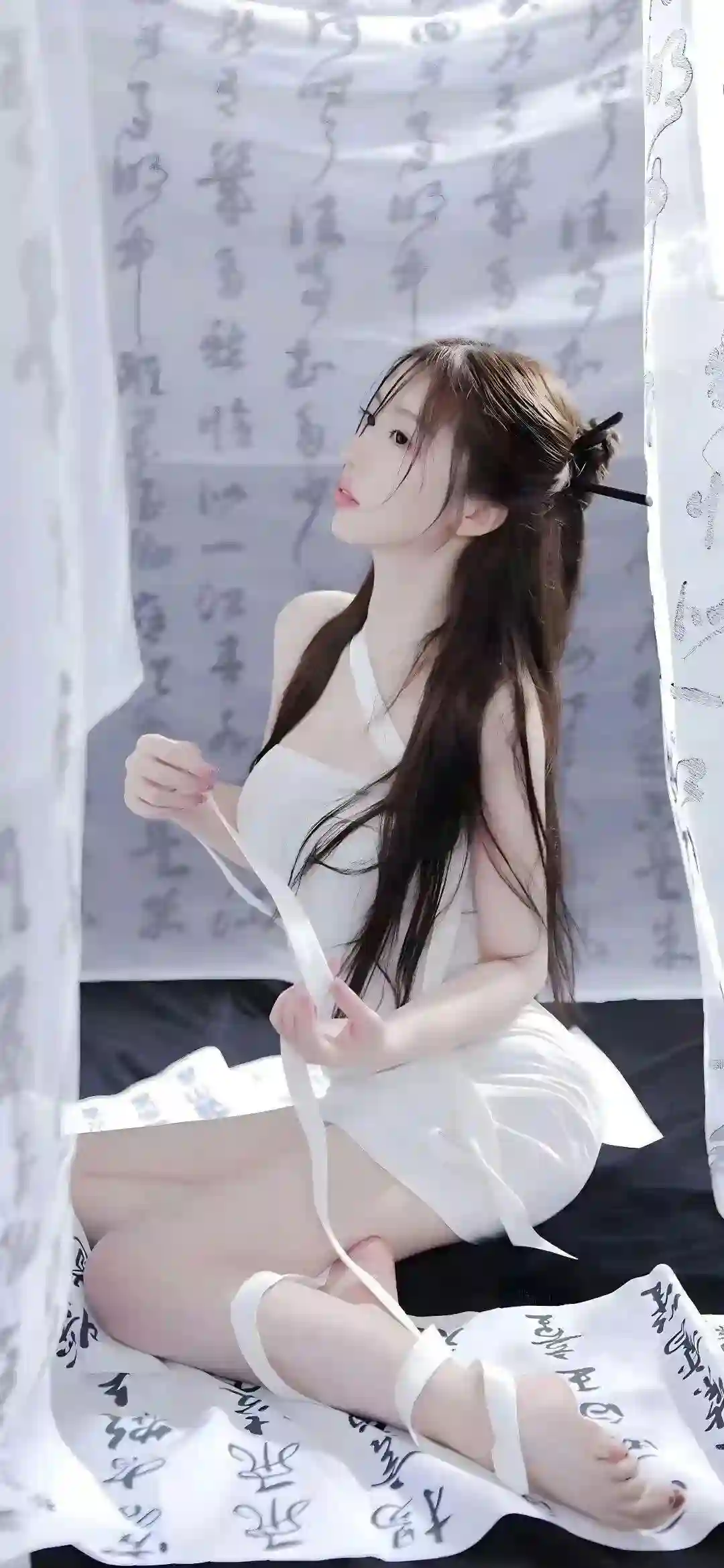长发古风美女 文字 长发白裙美女 长腿 性感美女