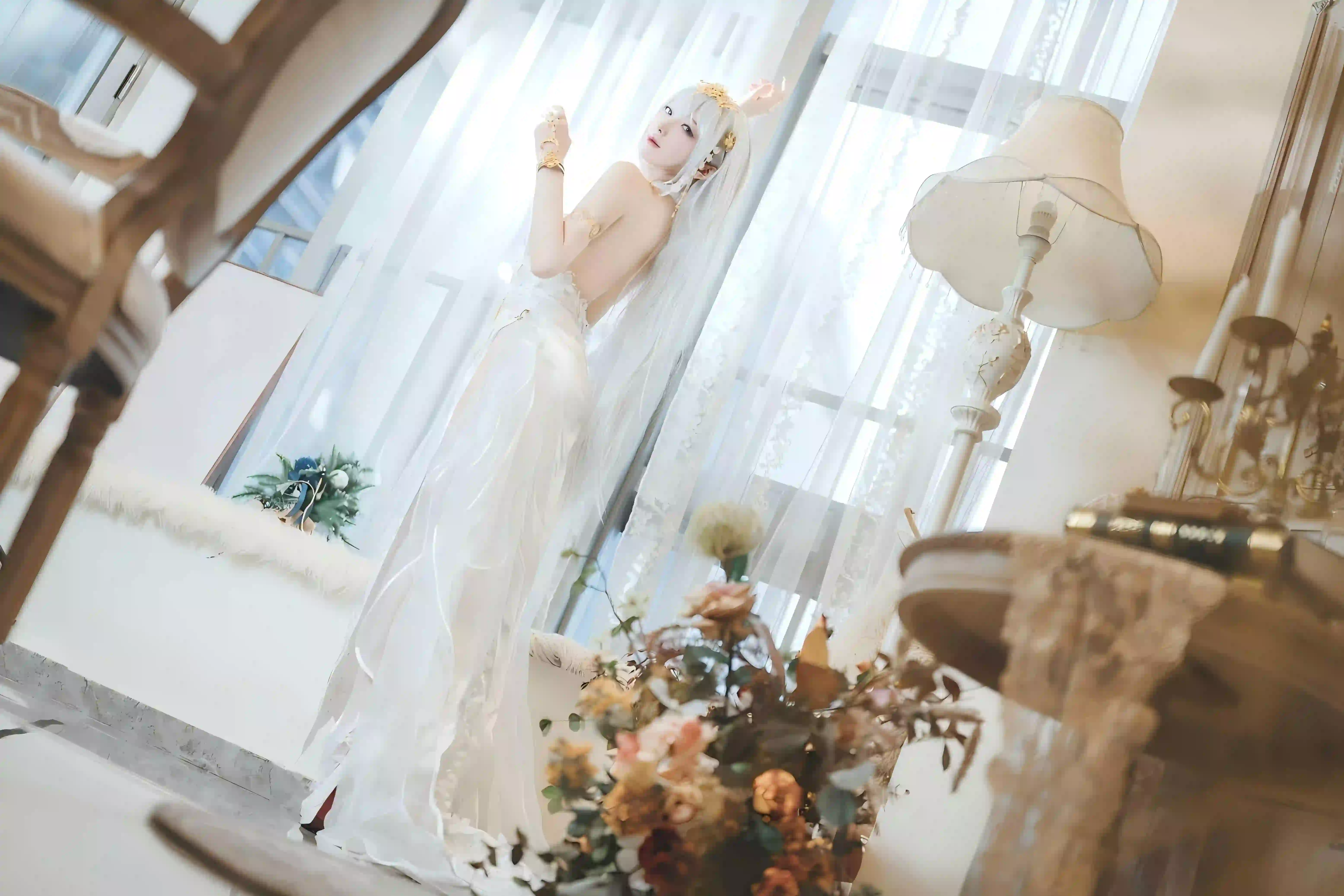 长发美女 长腿美女 白色头发 白色裙子 白裙