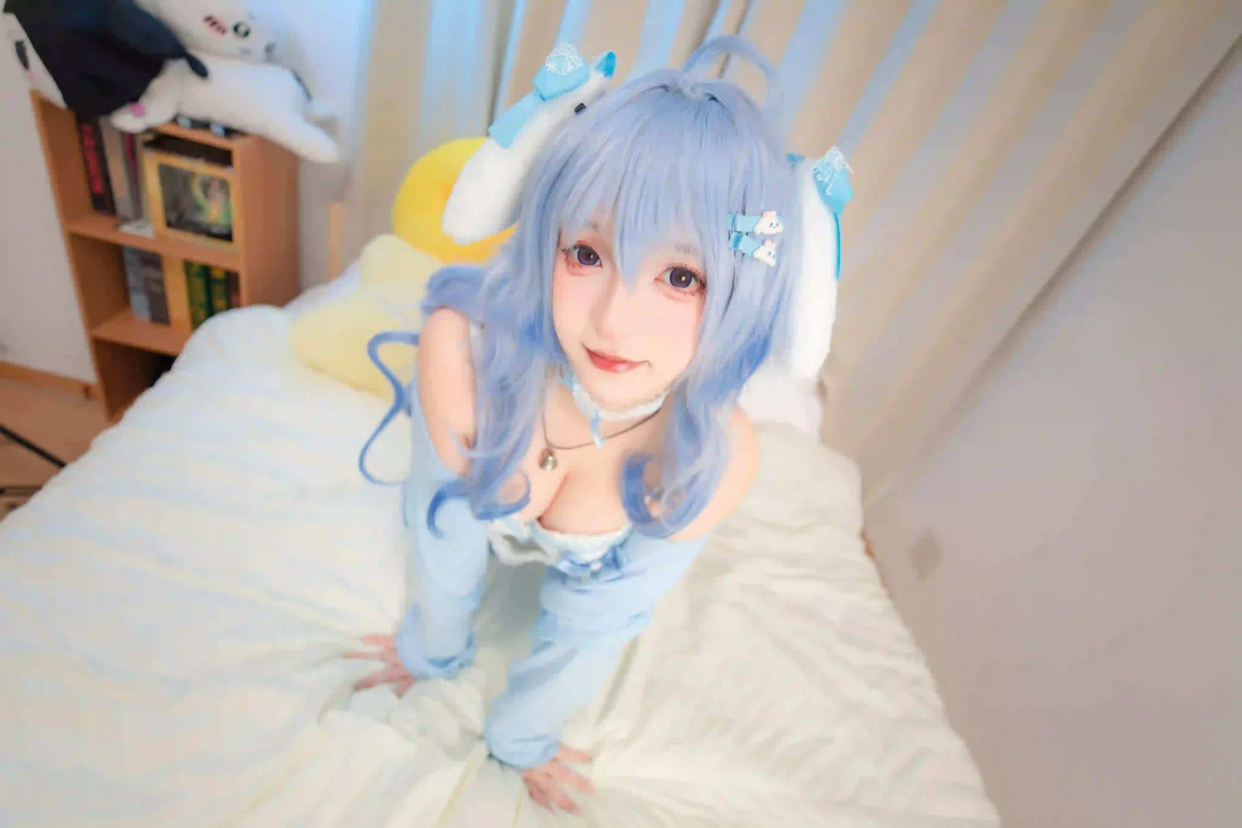 蓝色长发 性感美女 居家写真 cos