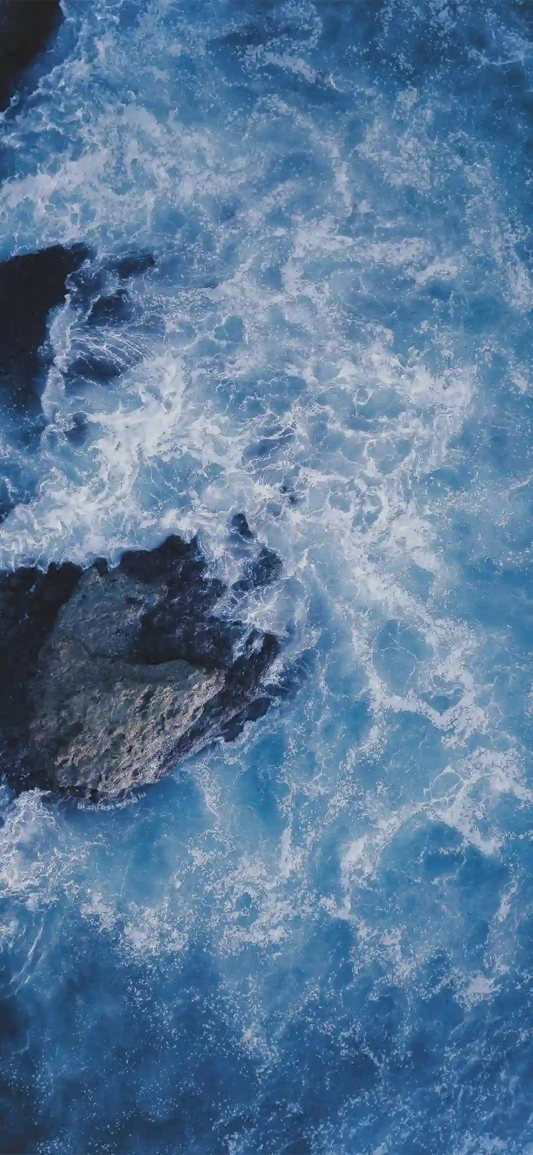 航拍 海浪 礁石 海洋 蓝色 自然风景