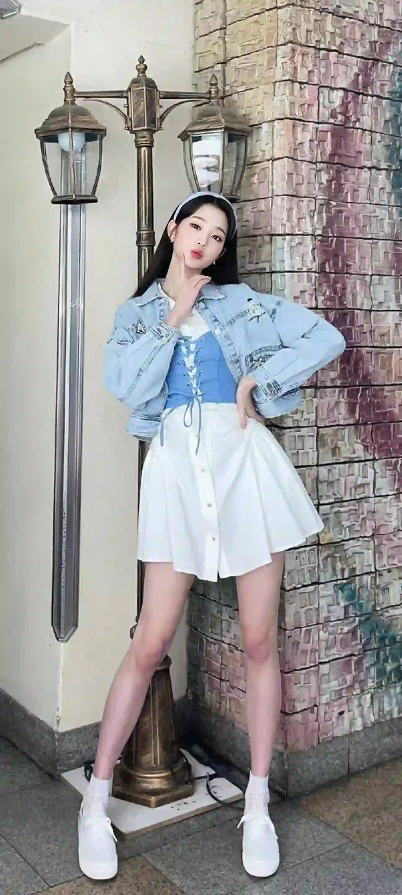 可爱甜美女孩 张元英 白色短裙