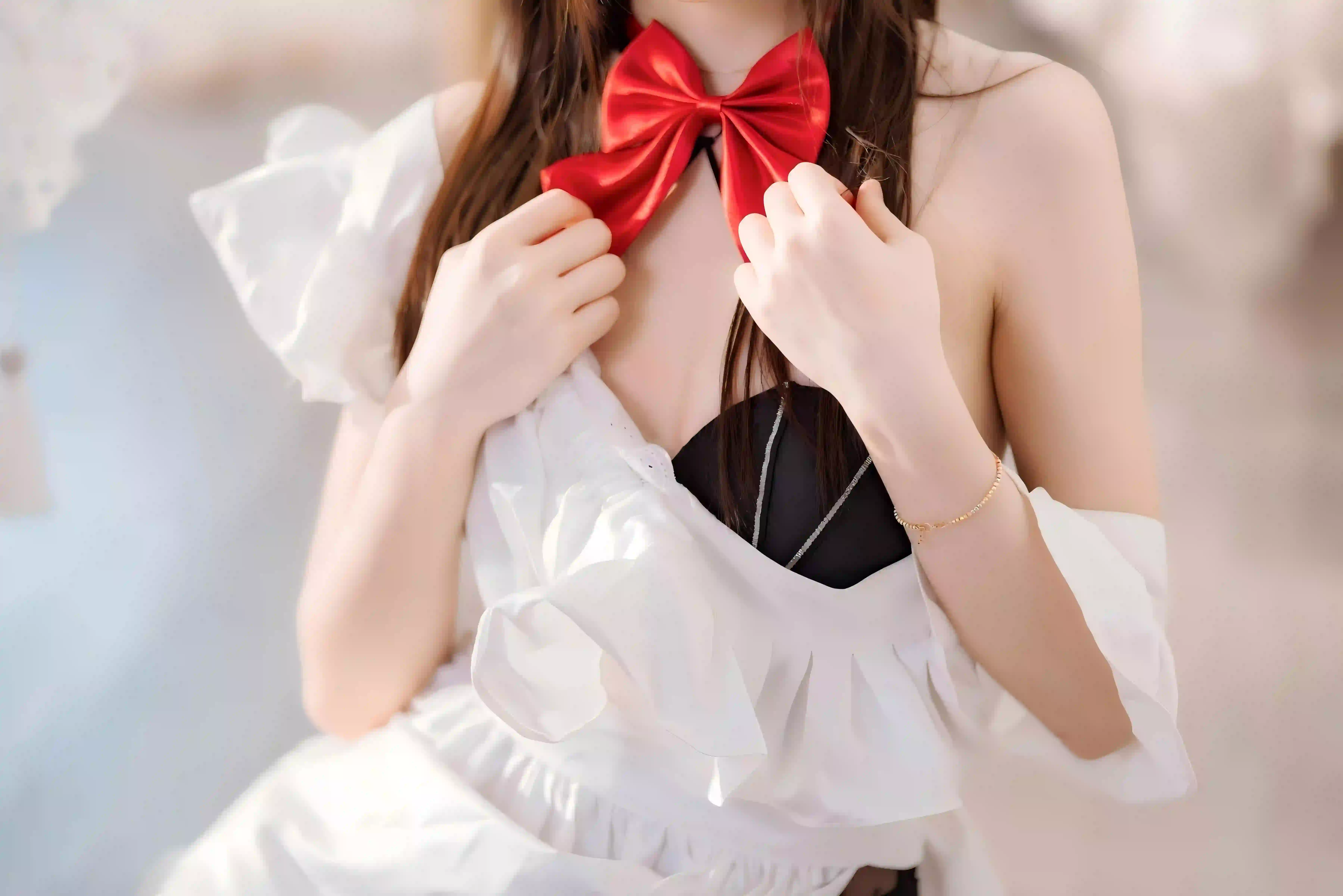 女仆装 居家写真 性感美女 黑色吊带 特写