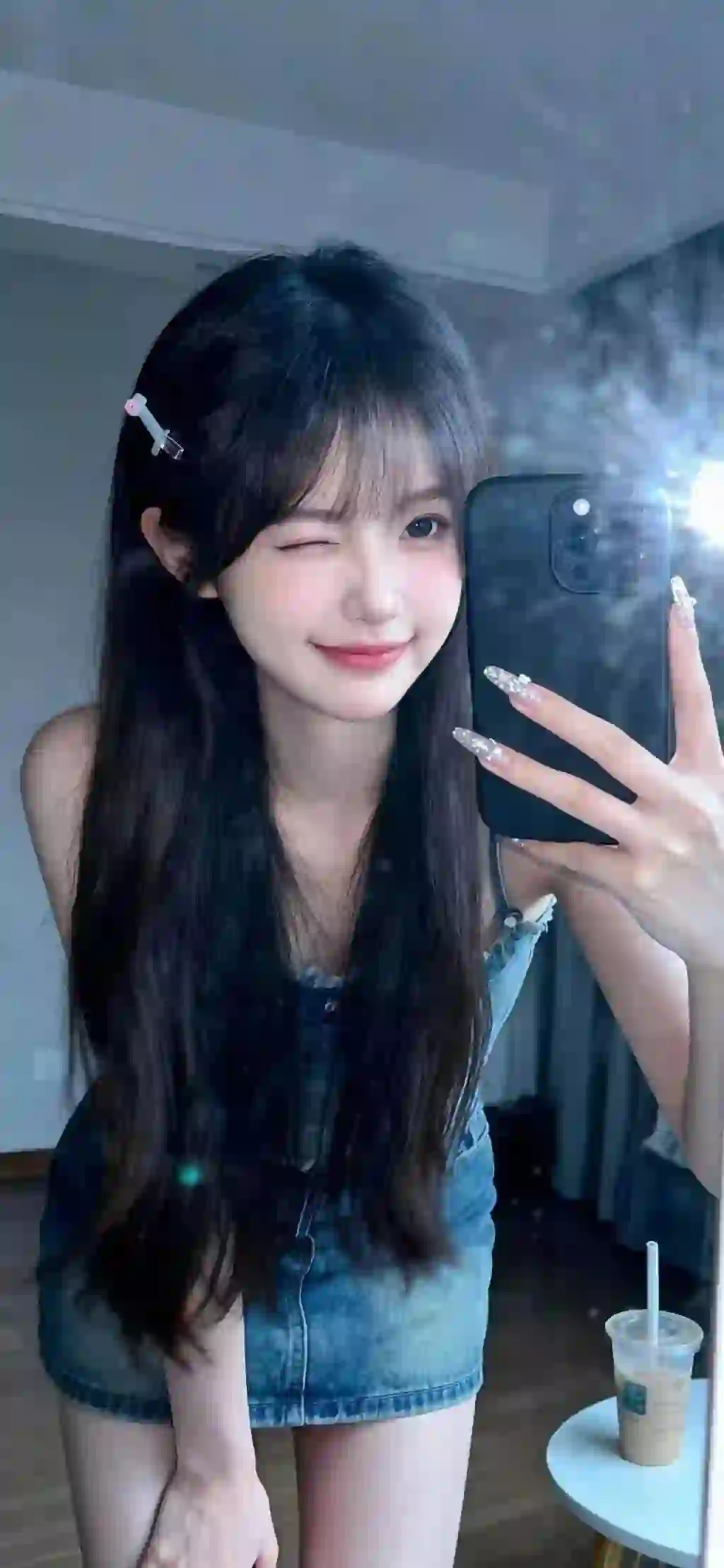 自拍 长发可爱女孩 手机自拍