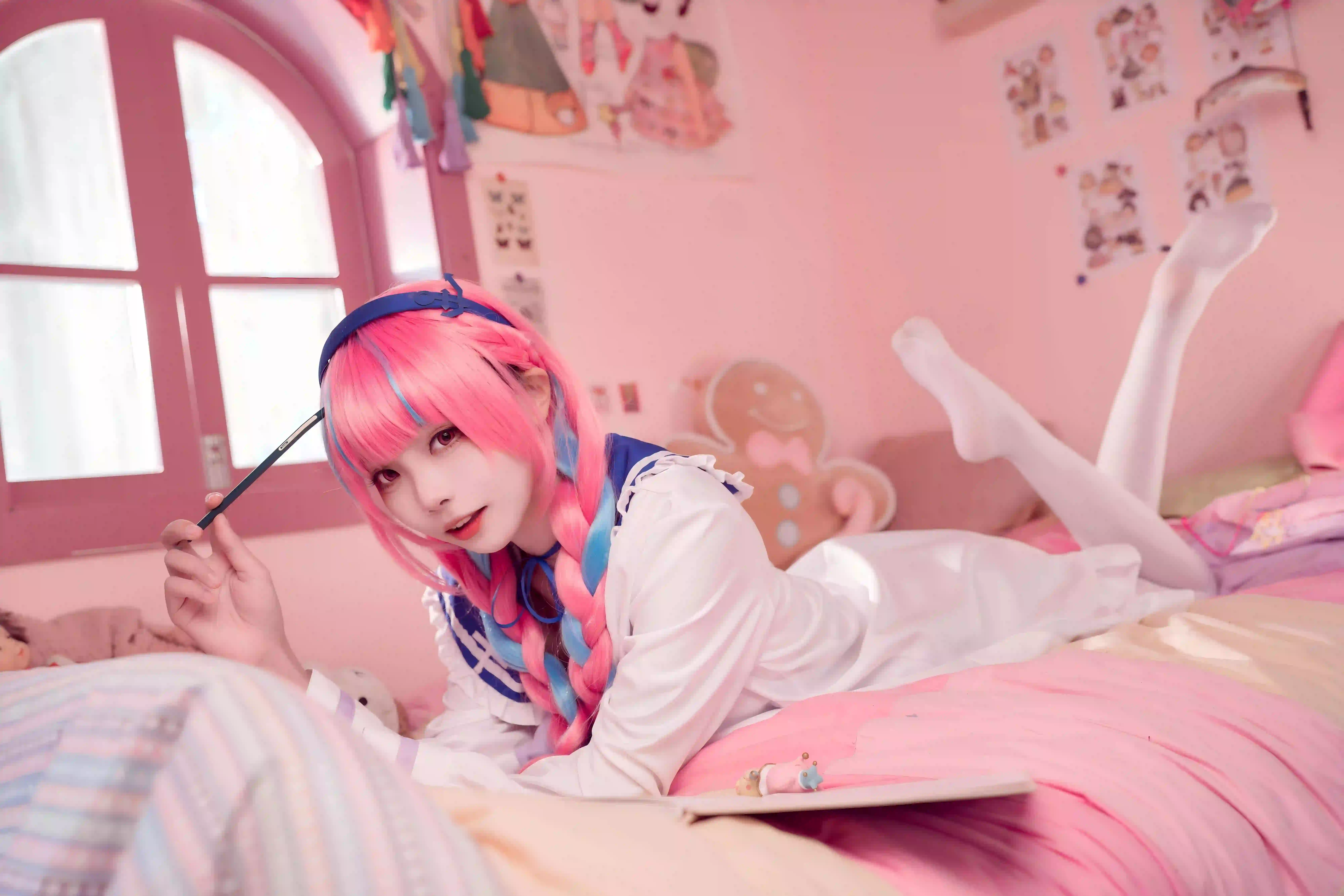 Coser 粉红色头发 蓝色头发 丝袜美腿 居家写真