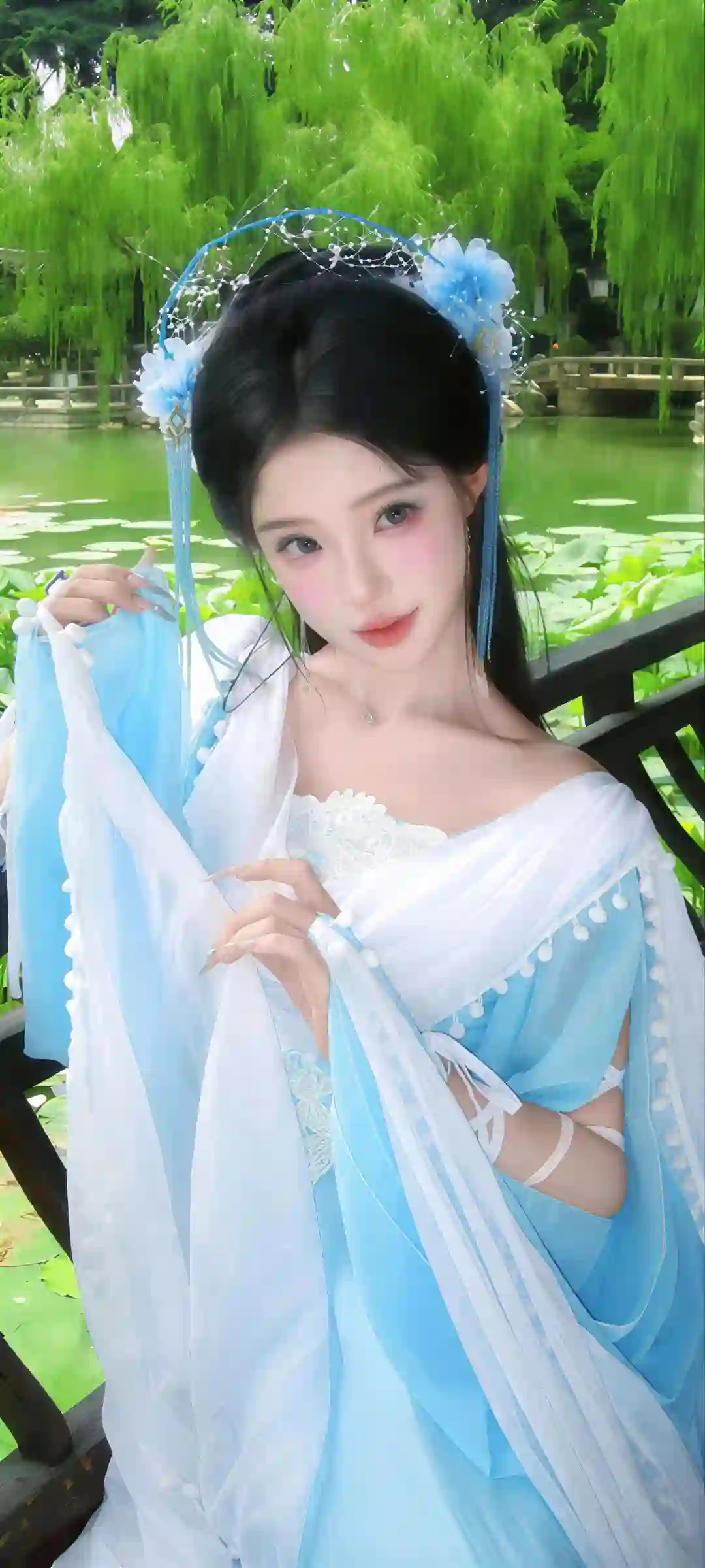 古风美女 蓝白汉服 荷塘写真 古典园林 仙气少女 清新唯美人像