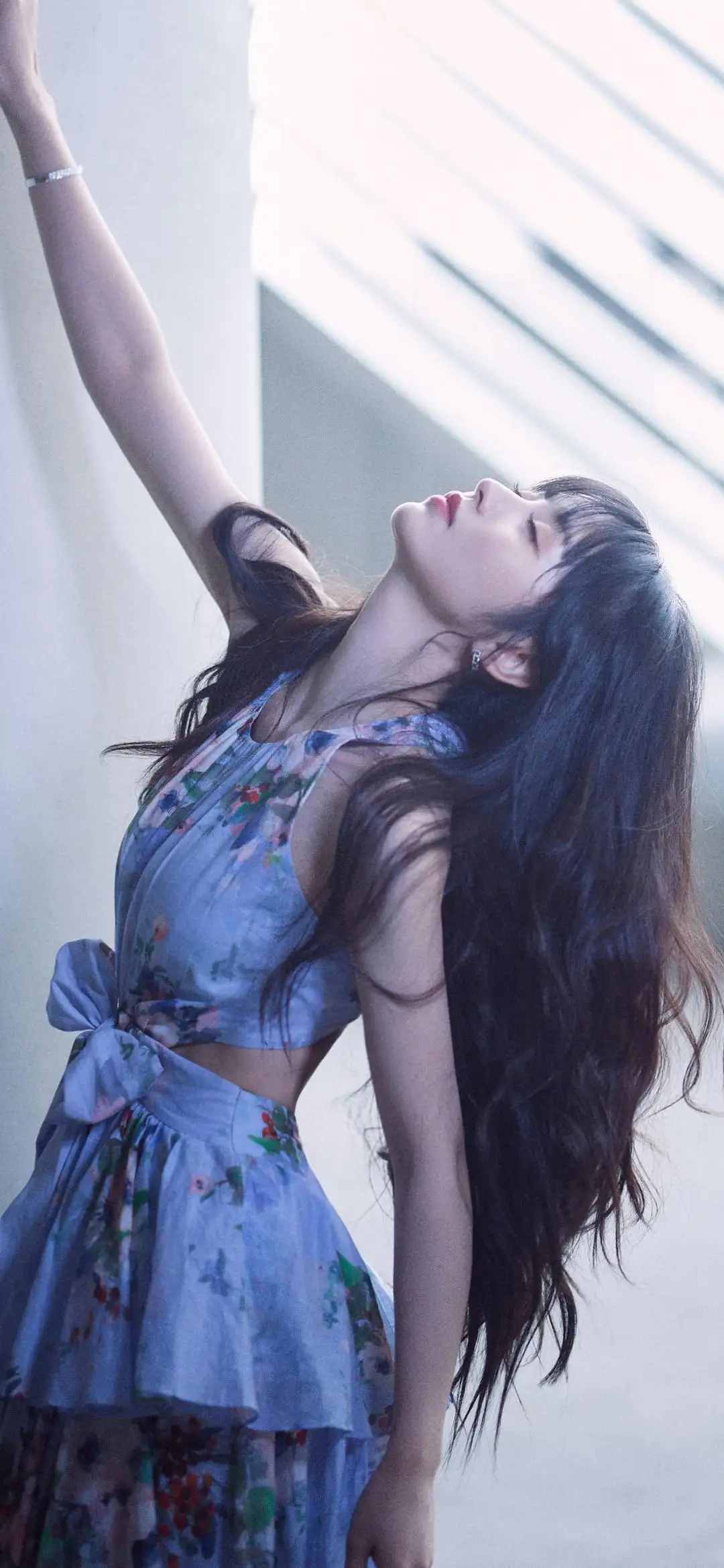 长发蓝裙 性感美女 
